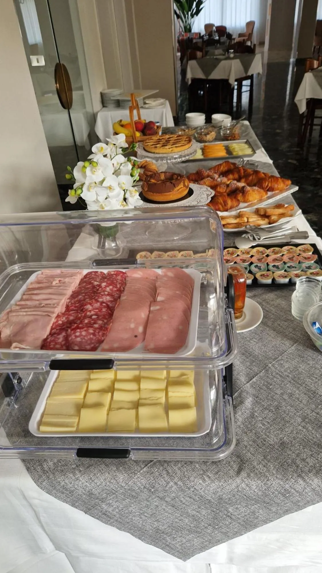 Breakfast in HOTEL la SERENISSIMA TERME & SPA