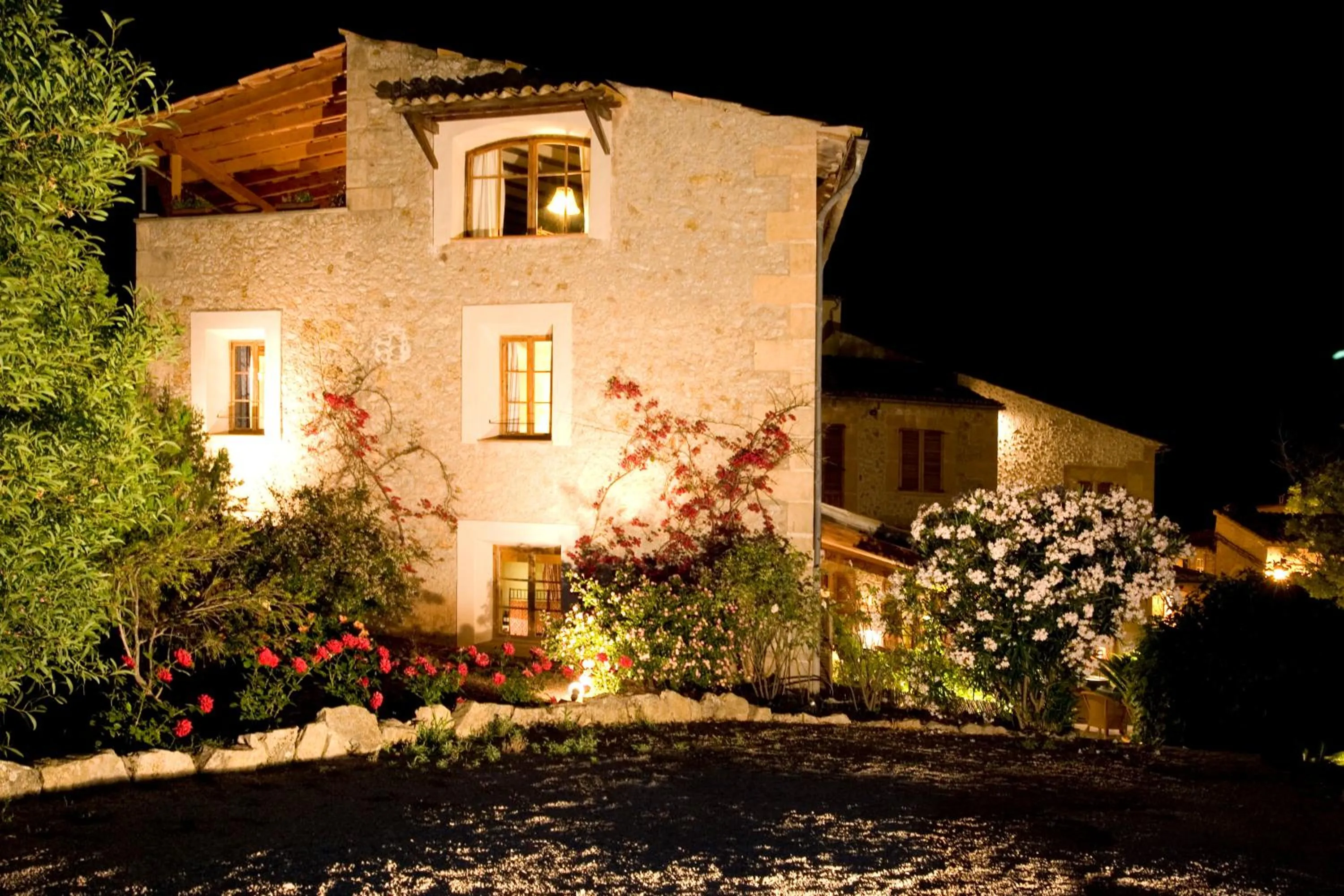 Property building in Hotel Rural Nou Dalt Muntanya