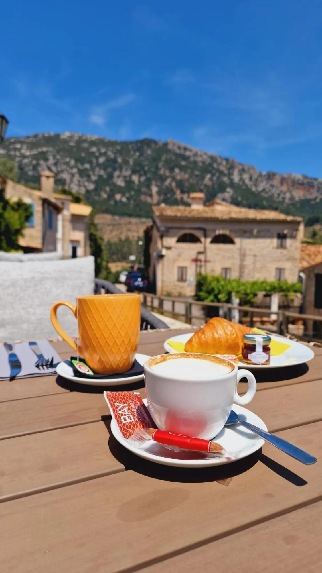 Breakfast in Hotel Rural Nou Dalt Muntanya