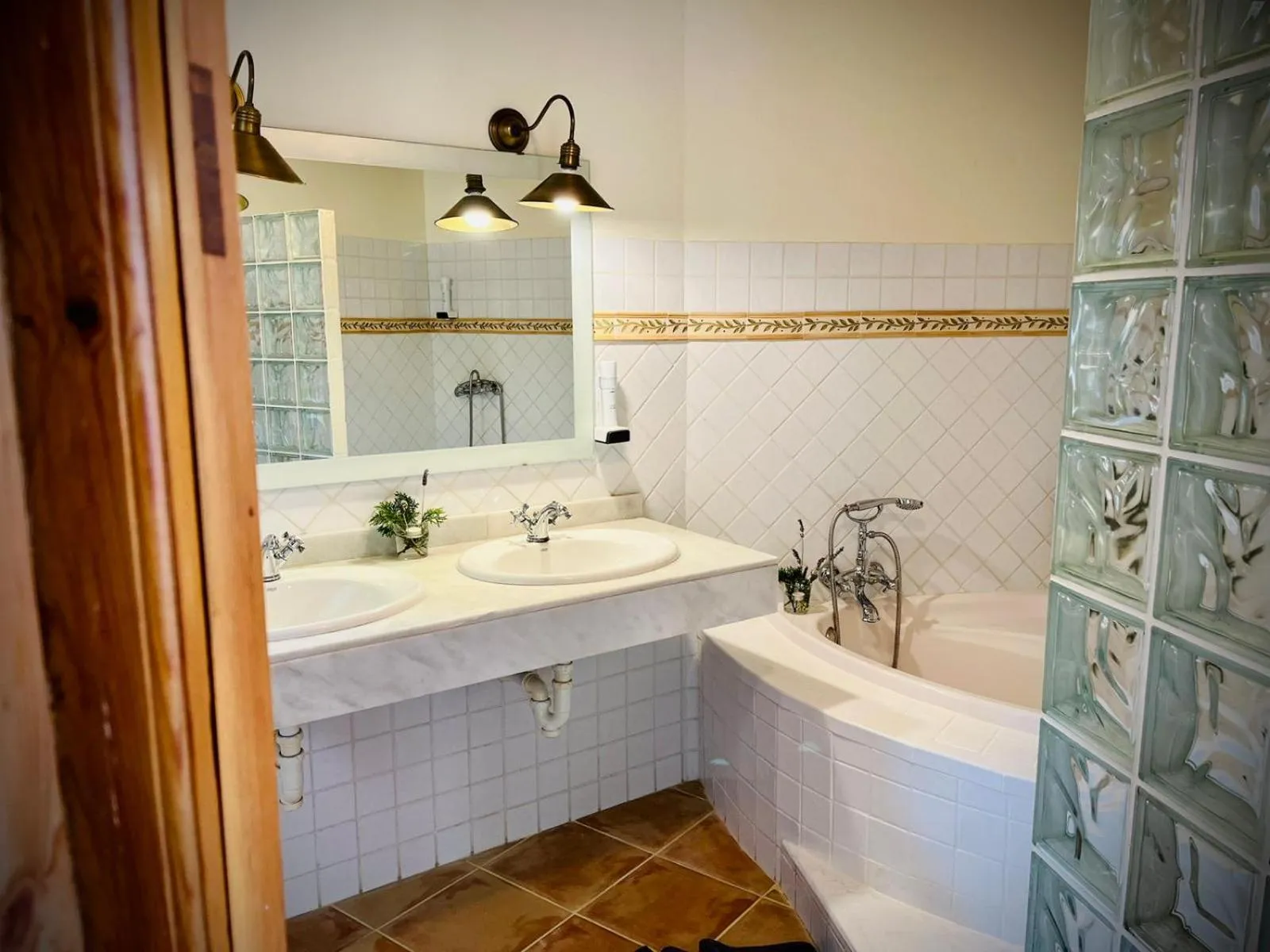 Toilet in Hotel Rural Nou Dalt Muntanya