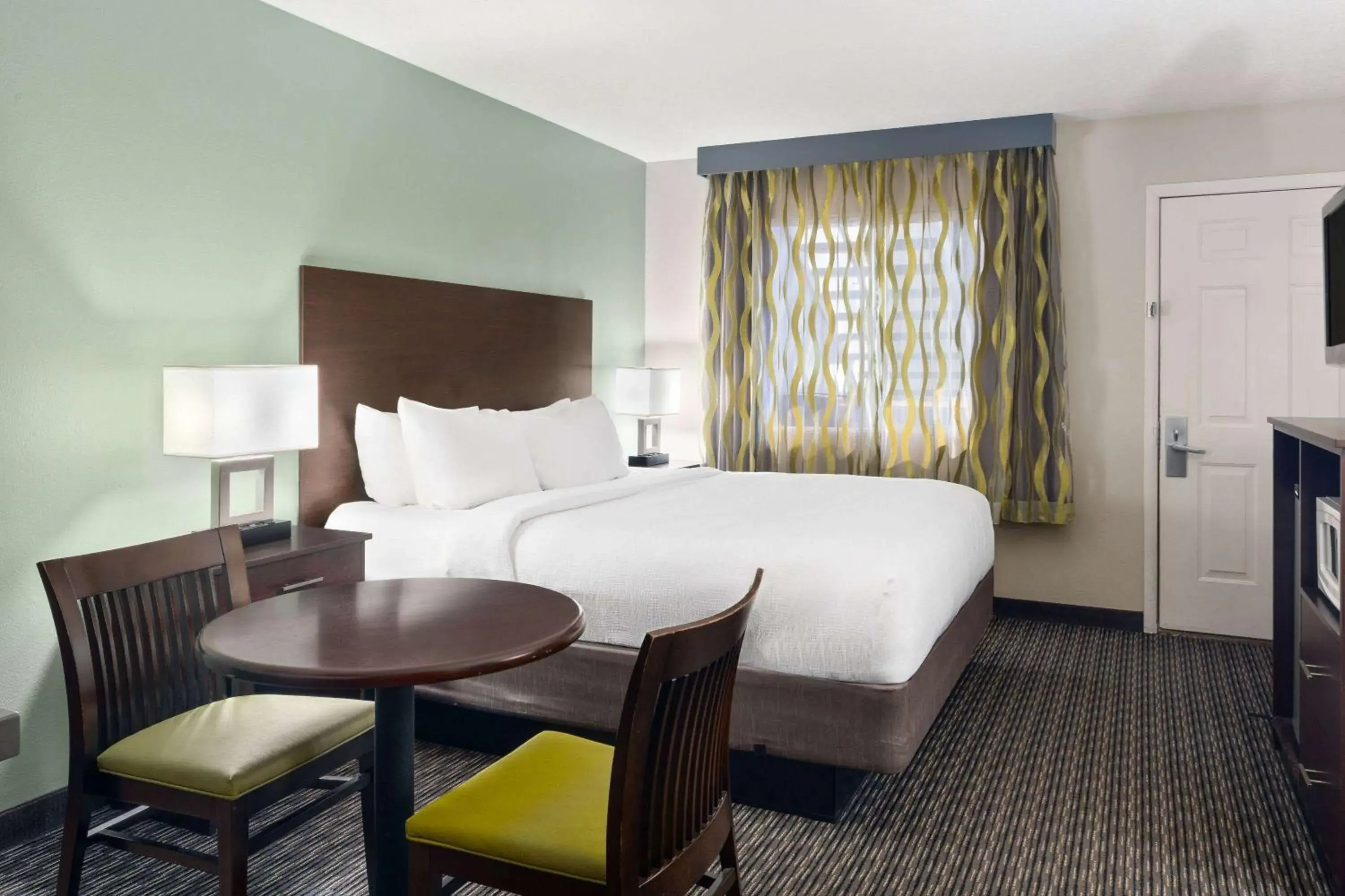 Photo of the whole room, Bed in Wingate by Wyndham Cedar City Photo of the whole room, Bed in Wingate by Wyndham Cedar City