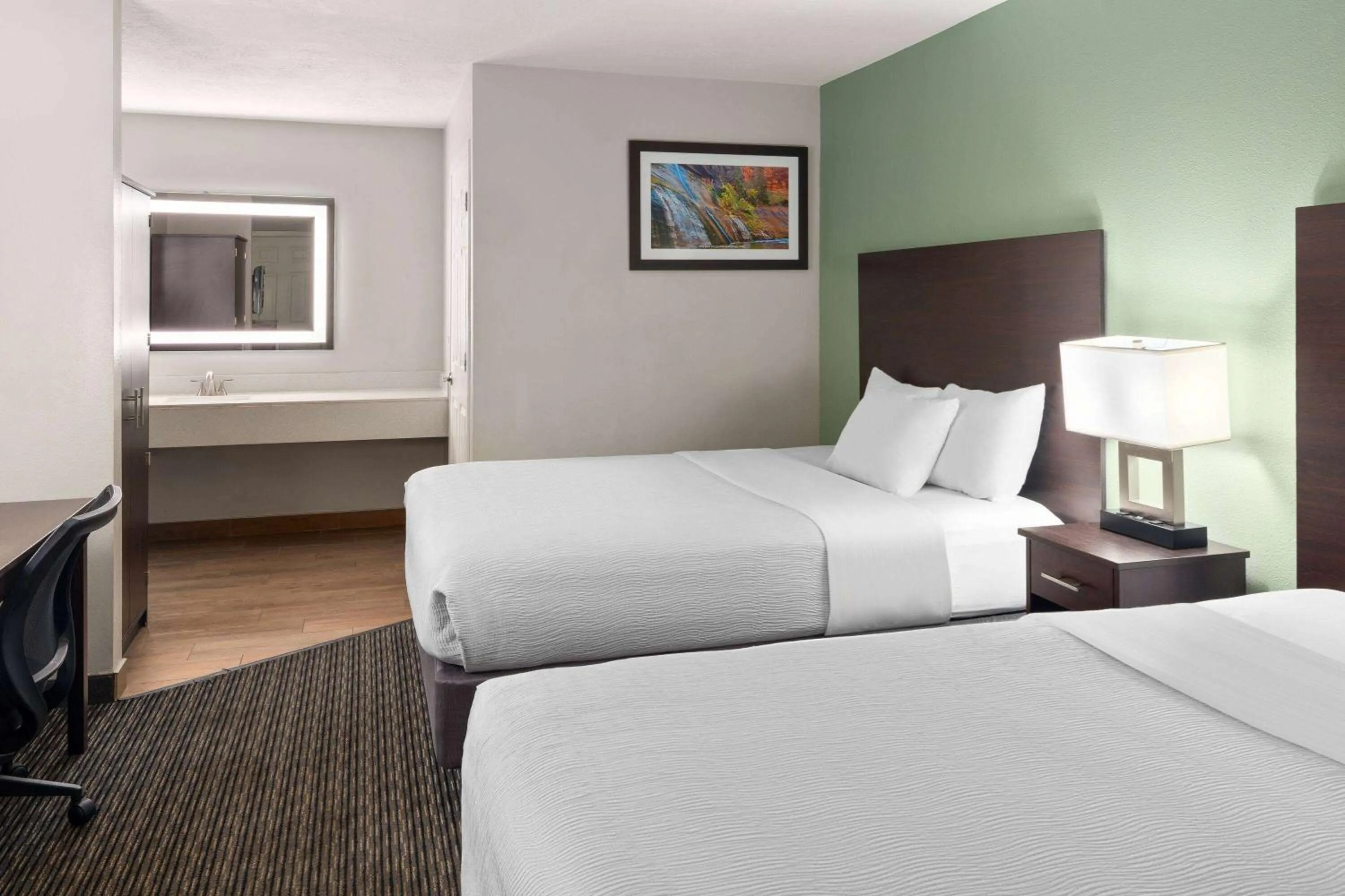 Photo of the whole room, Bed in Wingate by Wyndham Cedar City