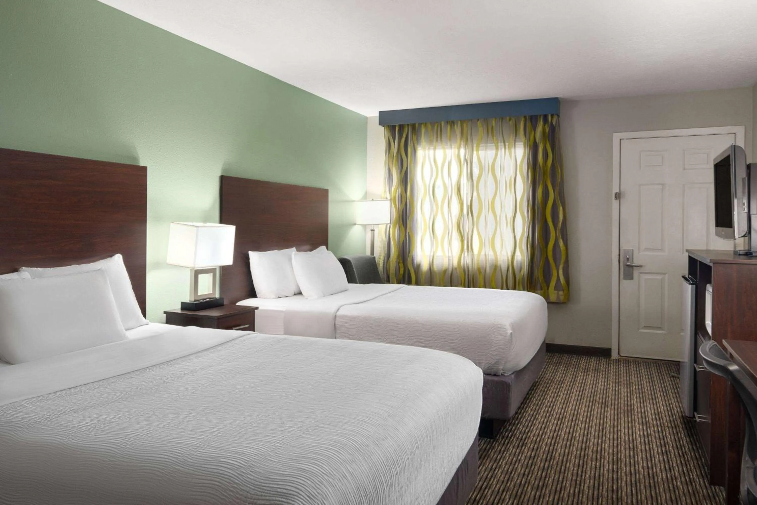 Photo of the whole room, Bed in Wingate by Wyndham Cedar City