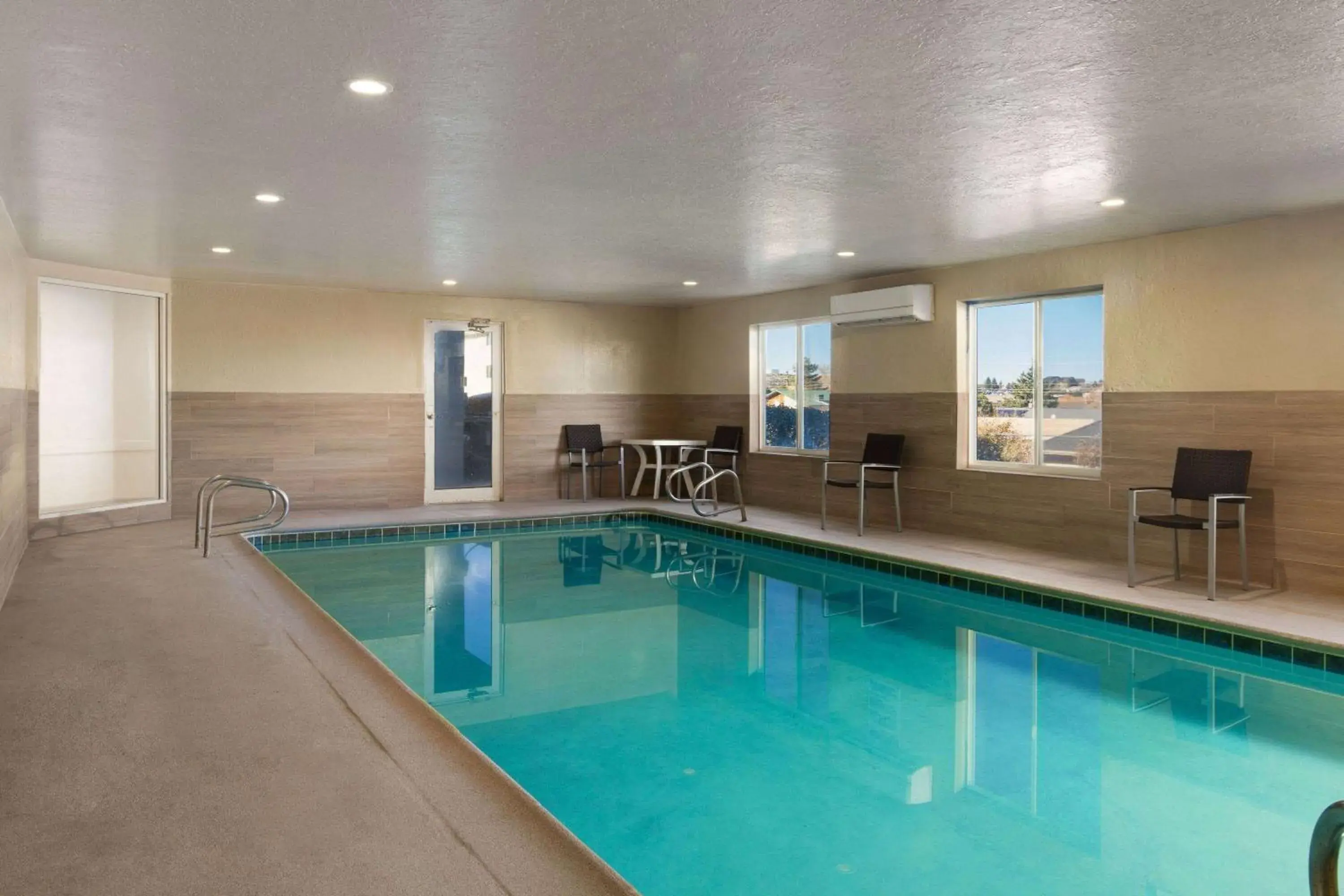 Pool view in Wingate by Wyndham Cedar City Pool view in Wingate by Wyndham Cedar City