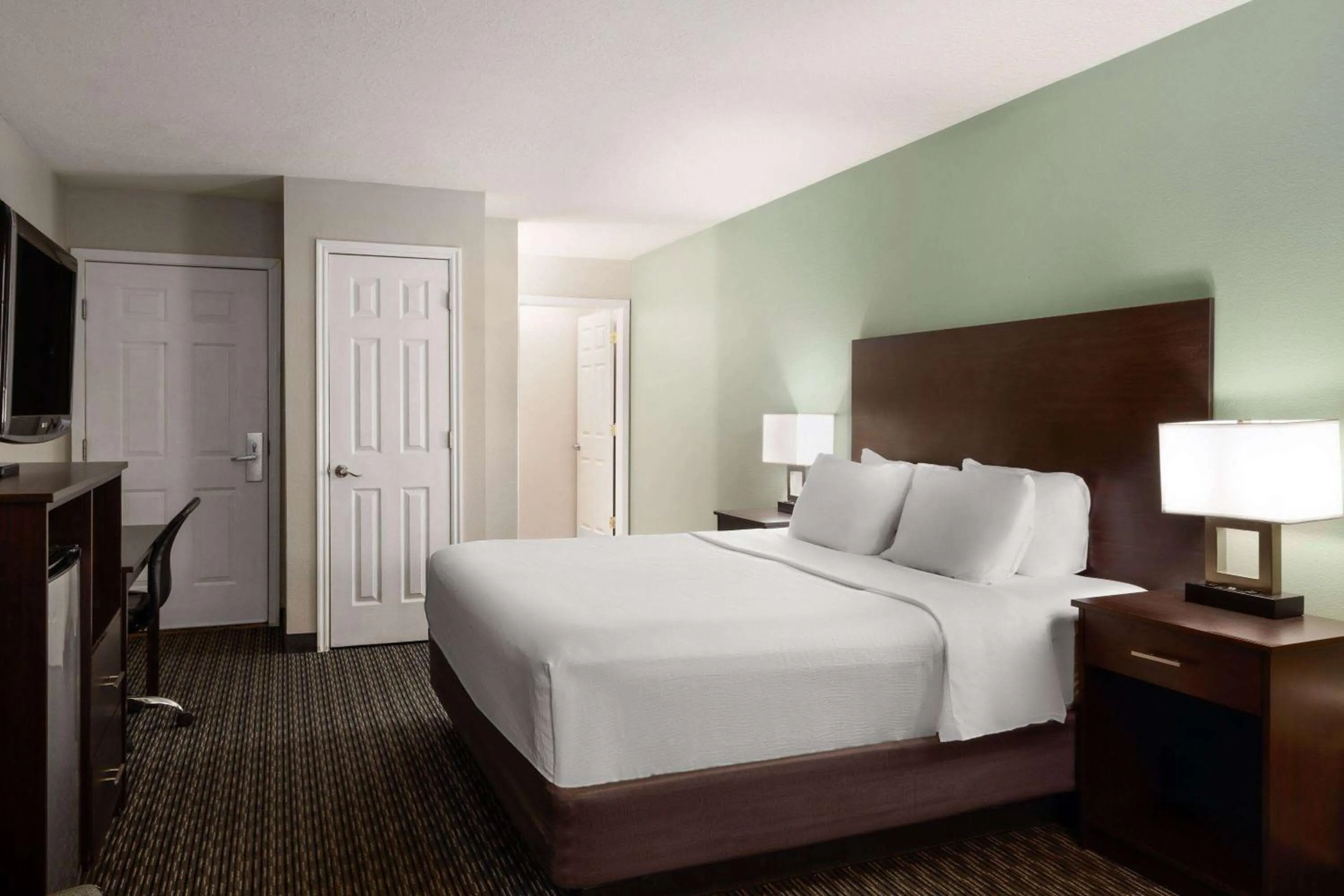 Hot Tub, Bed in Wingate by Wyndham Cedar City