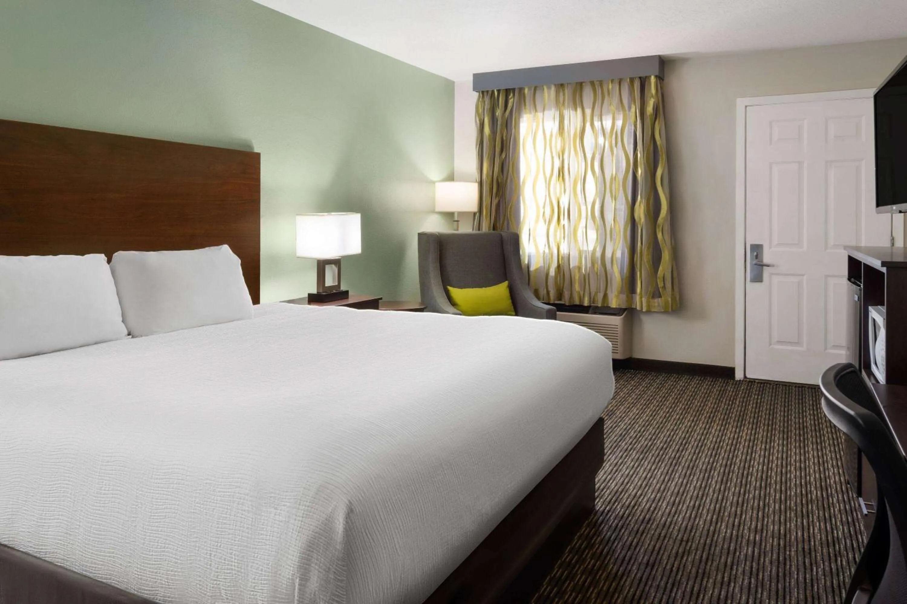 Bed in Wingate by Wyndham Cedar City