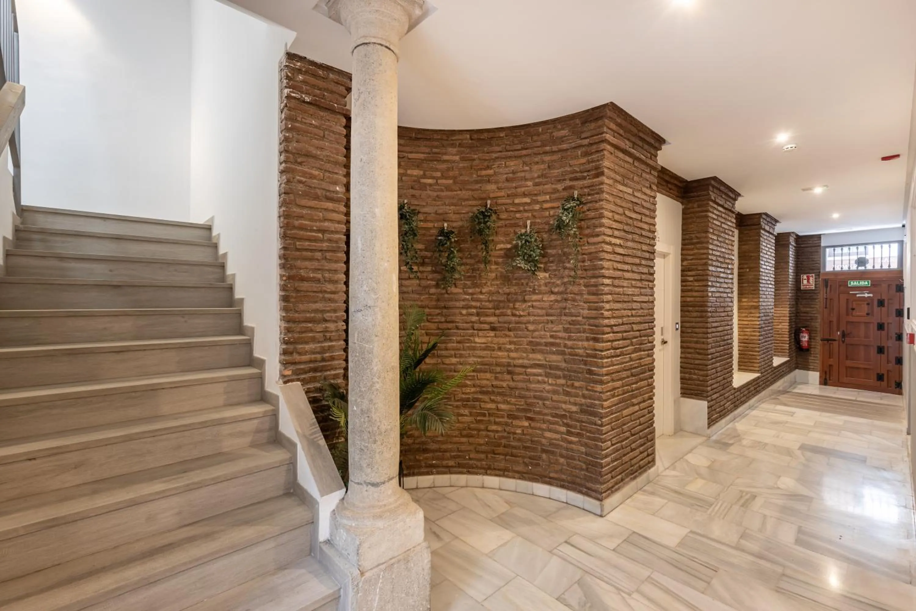 Facade/entrance in Apartamentos Realejo Granada Centro 3000