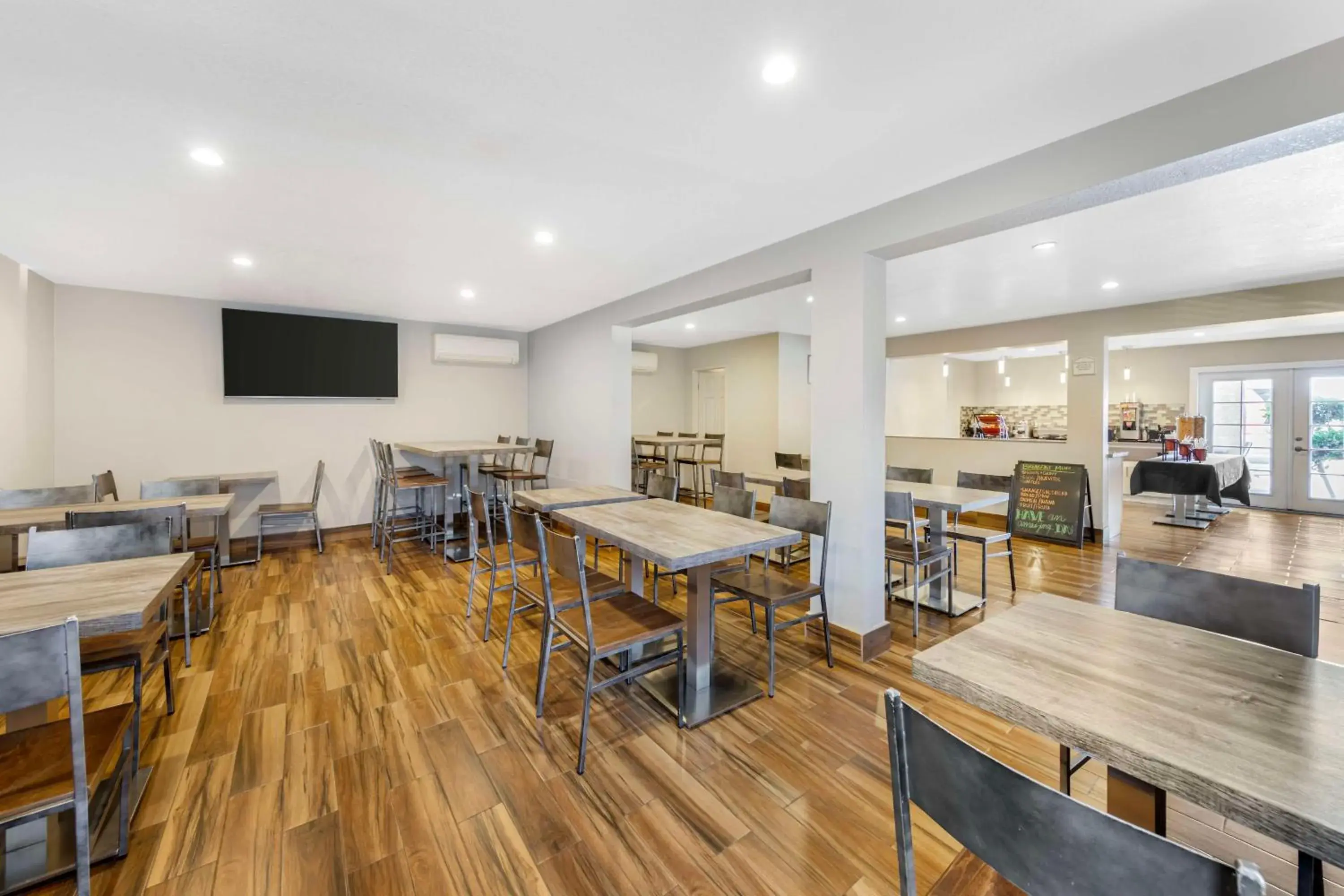 Breakfast in Best Western Plus Ontario Airport & Convention Center Breakfast in Best Western Plus Ontario Airport & Convention Center