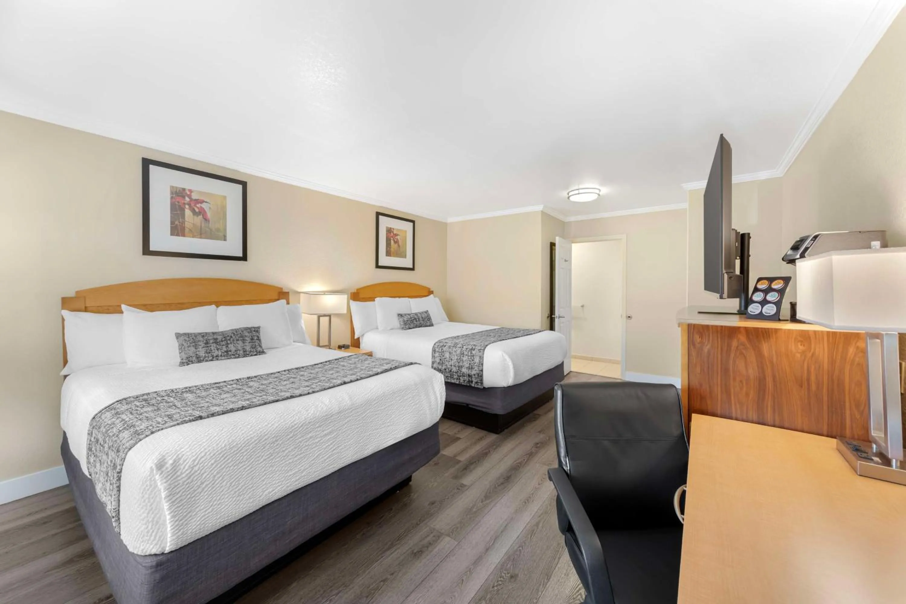 Bedroom, Bed in Best Western Plus Ontario Airport & Convention Center