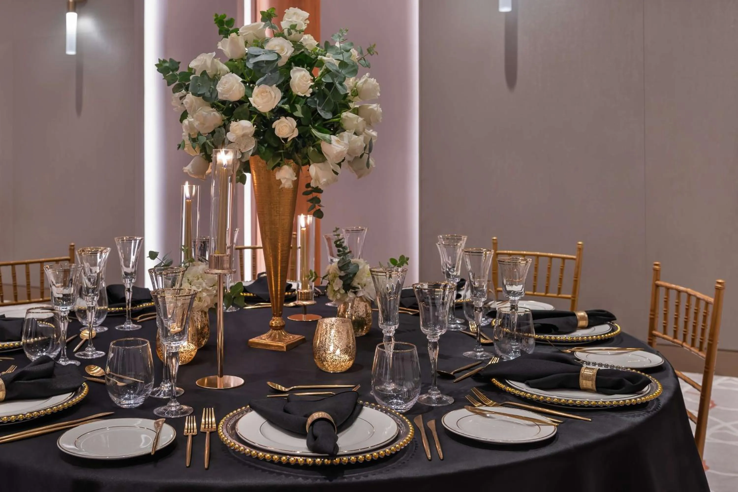 Meeting/conference room in The WB Abu Dhabi, Curio Collection By Hilton