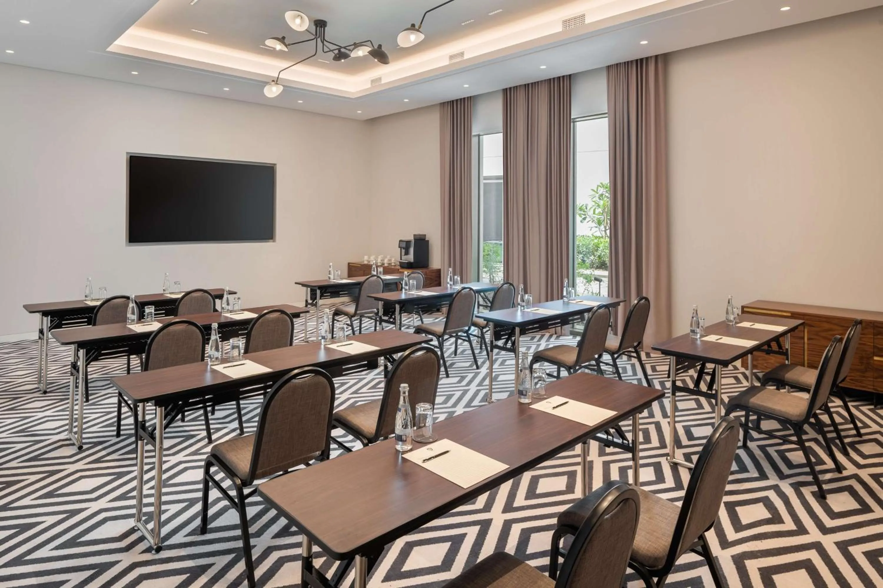 Meeting/conference room in The WB Abu Dhabi, Curio Collection By Hilton