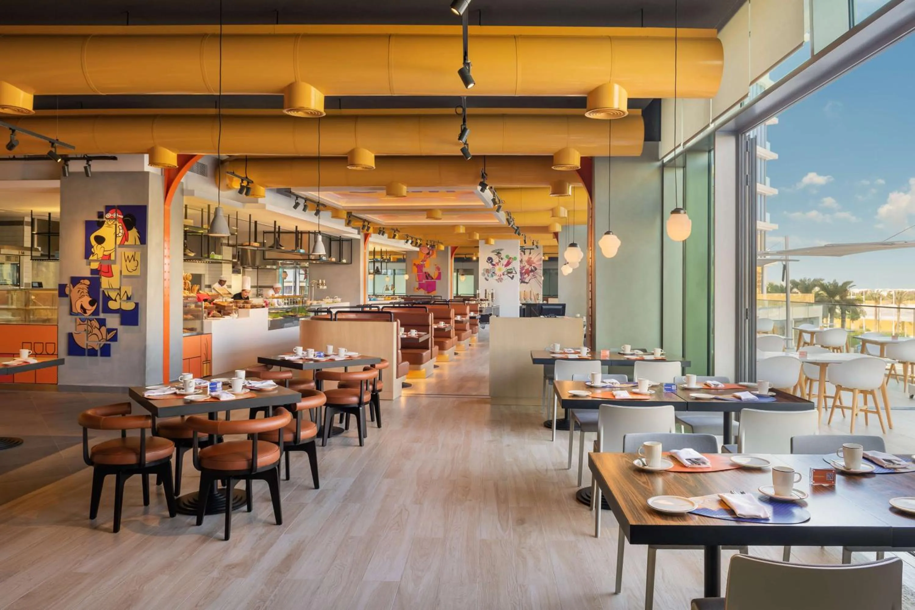 Restaurant/places to eat in The WB Abu Dhabi, Curio Collection By Hilton