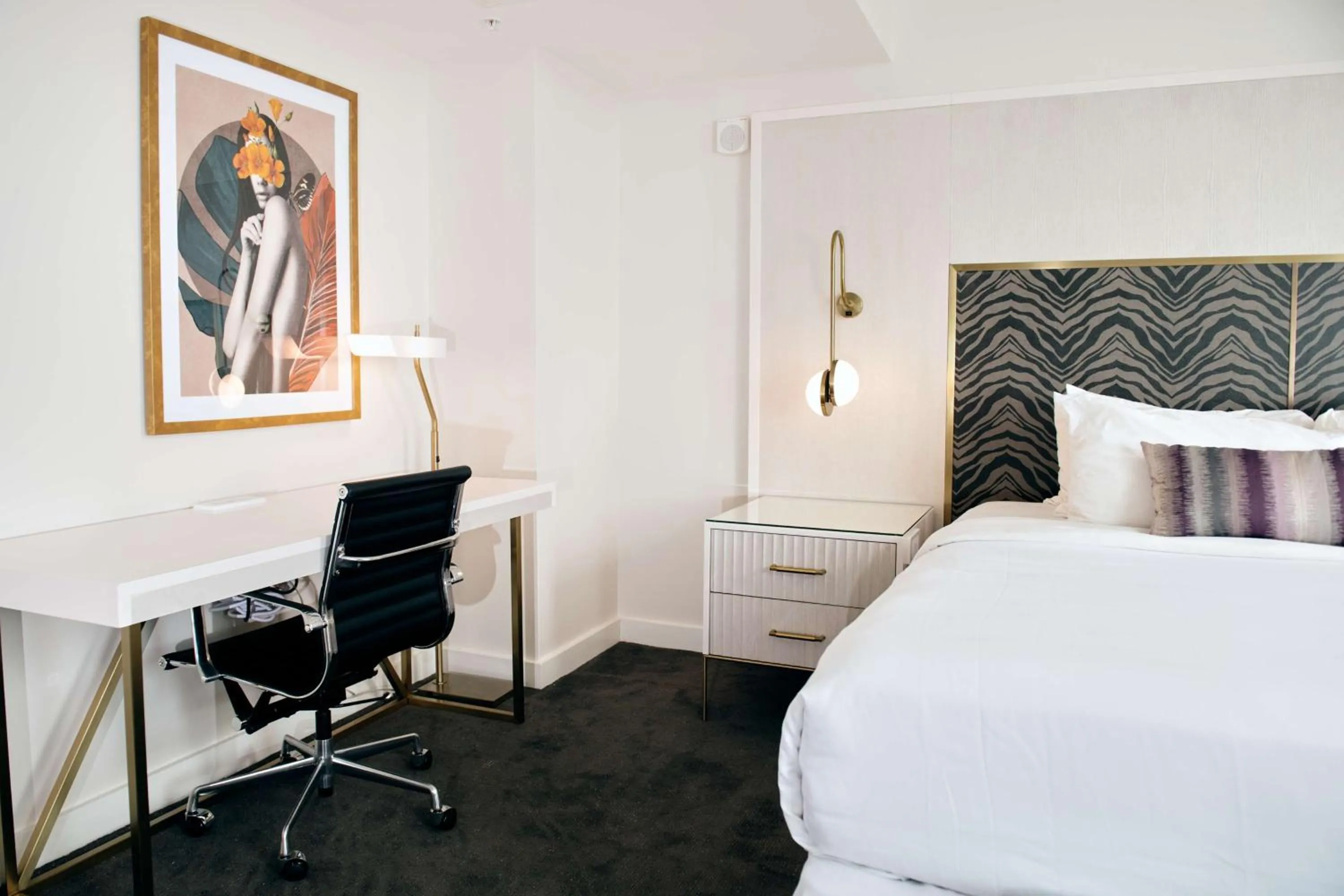 Bedroom, Bed in The Kelly Birmingham, Tapestry Collection By Hilton