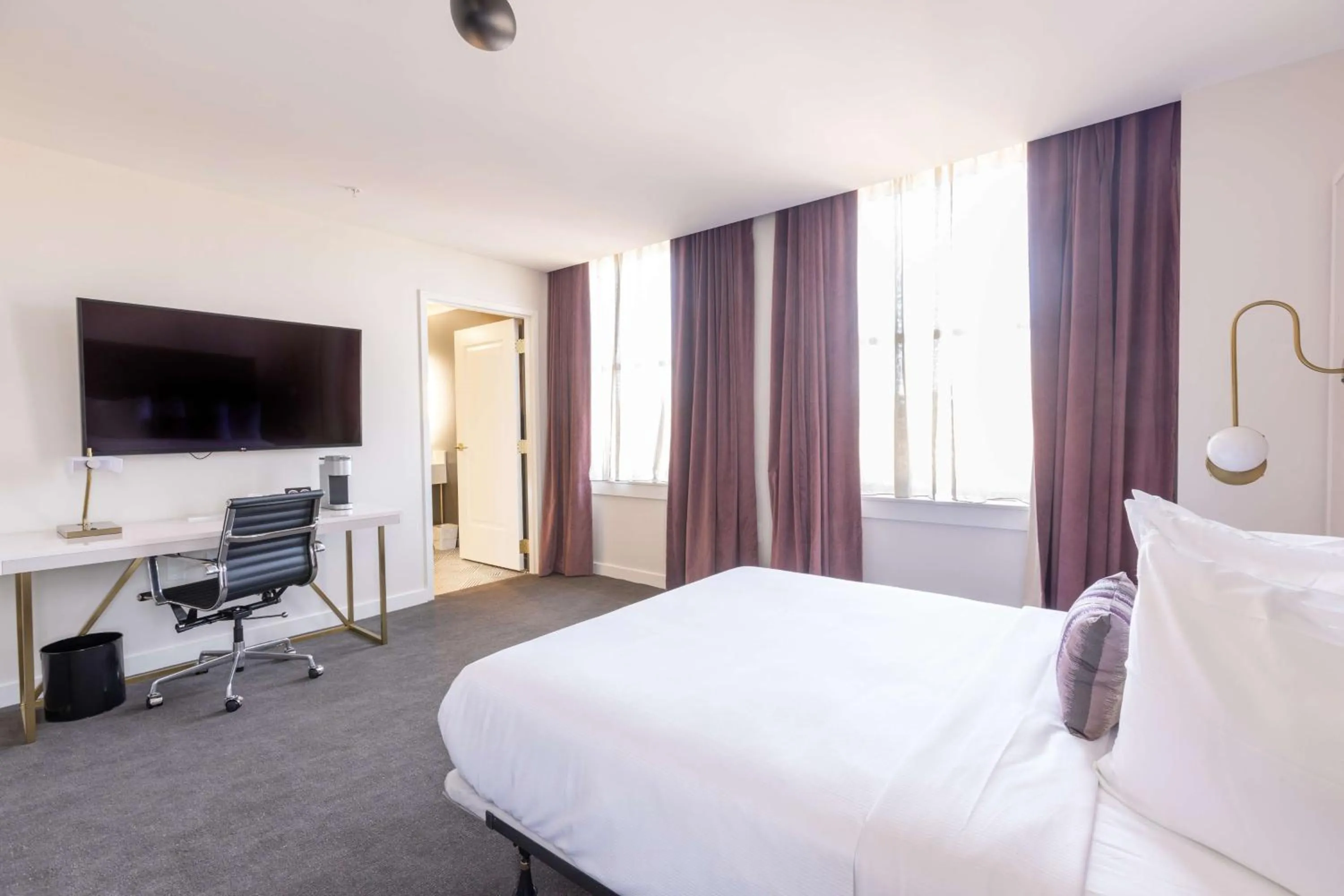 Bedroom, Bed in The Kelly Birmingham, Tapestry Collection By Hilton