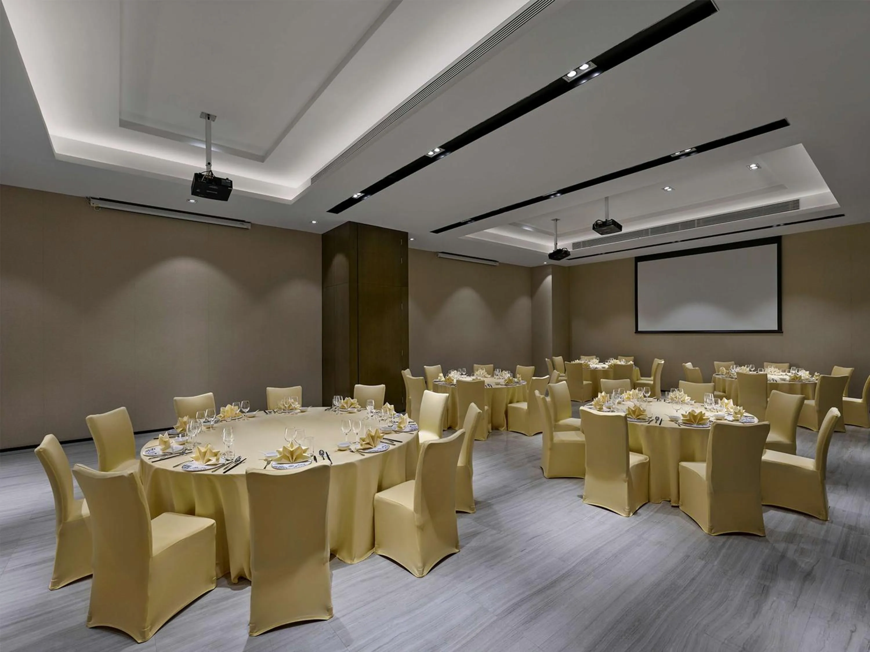 Meeting/conference room in Doubletree By Hilton Quzhou