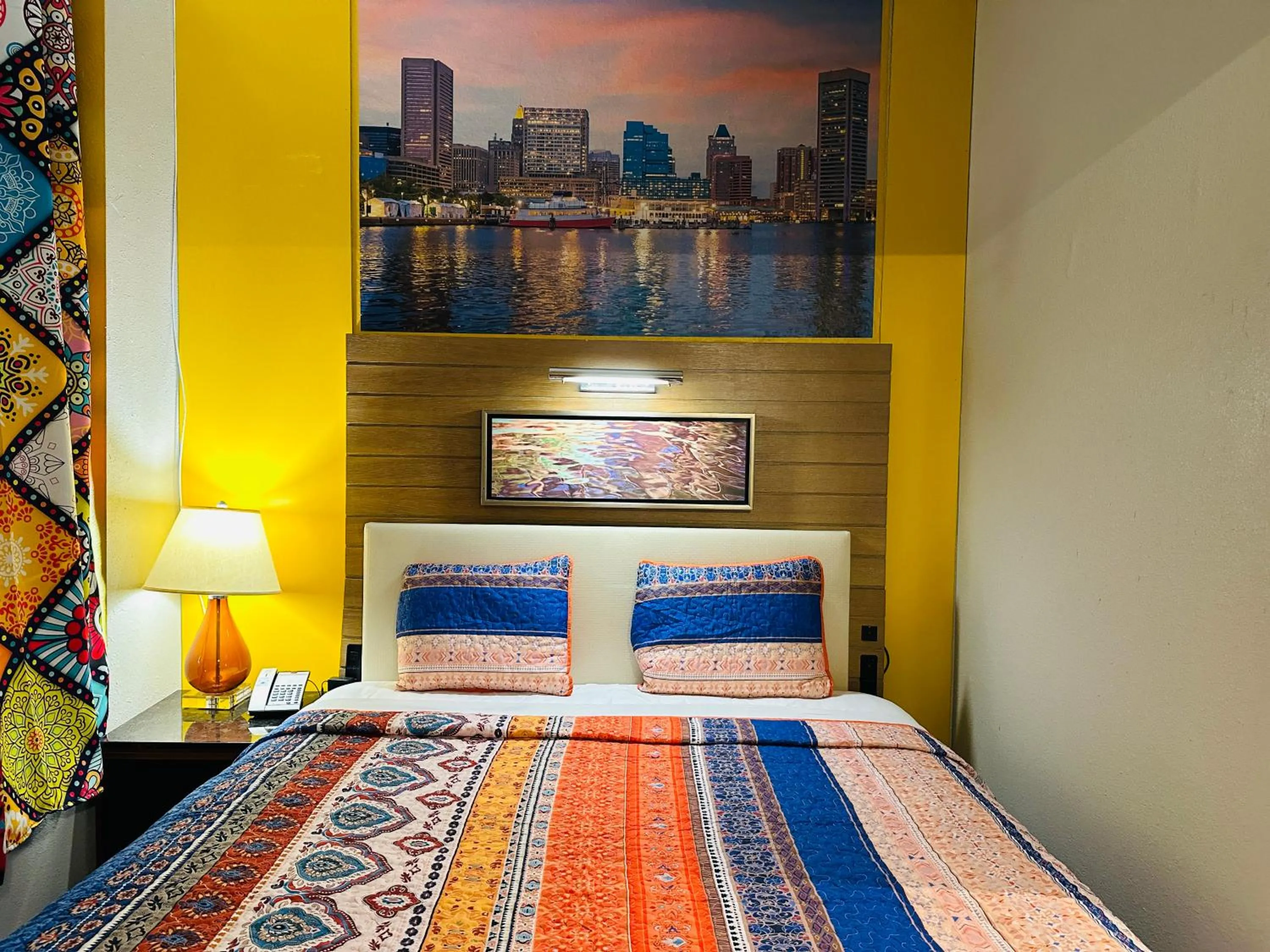 Bed in The Mt Vernon Inn