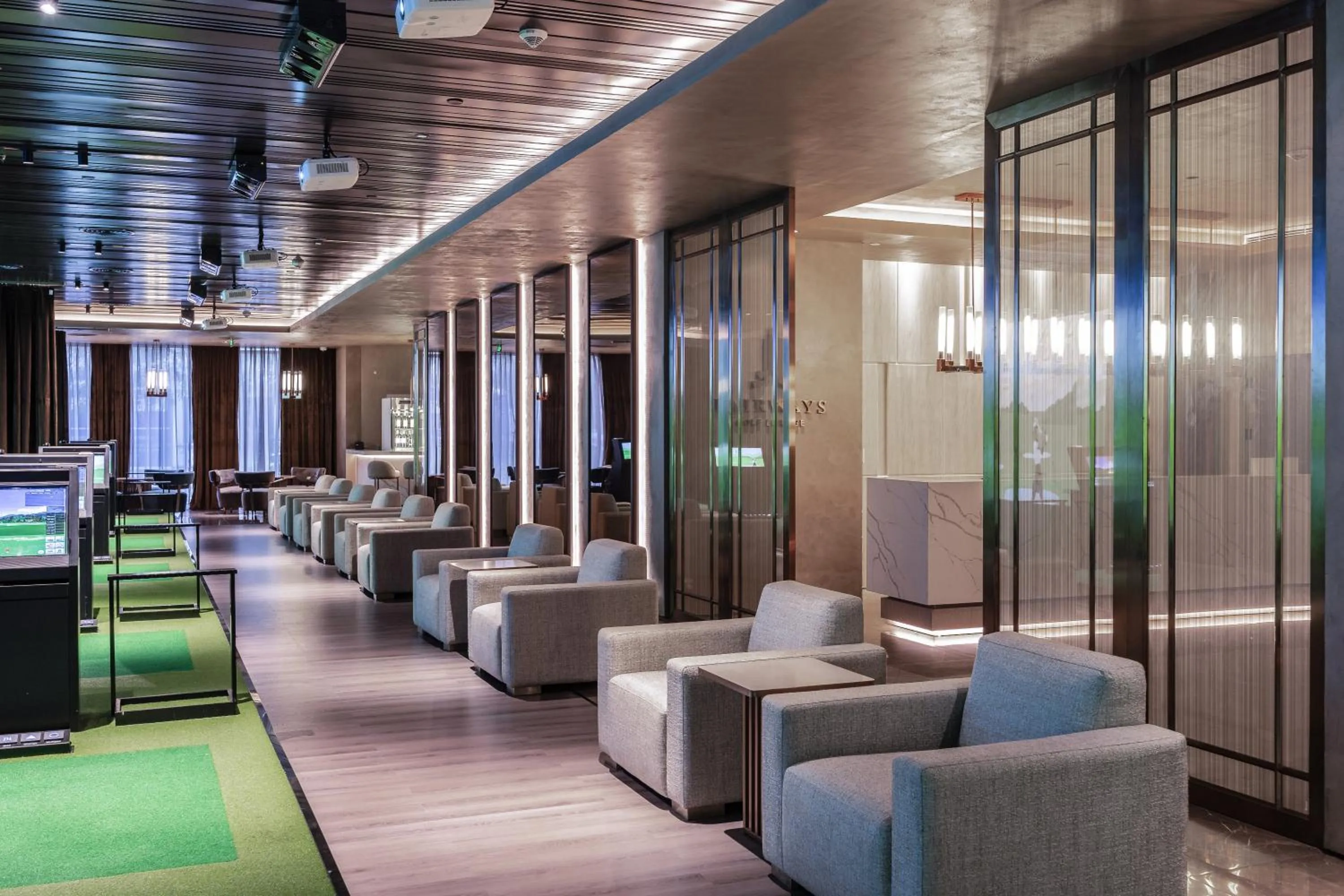 Minigolf in Fraser Residence Hanoi