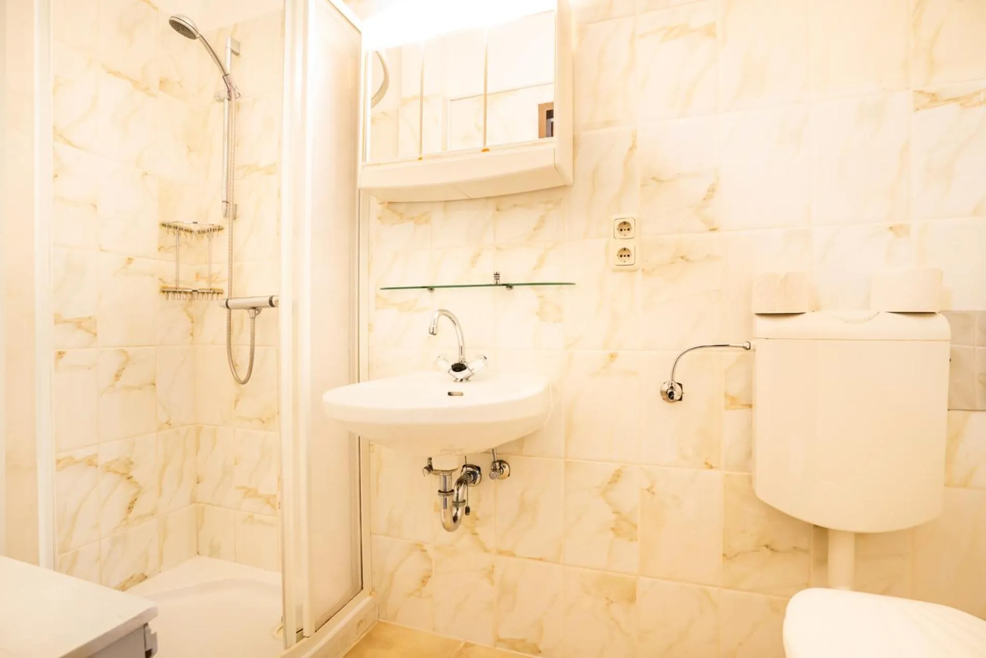 Shower in Hirschenhof