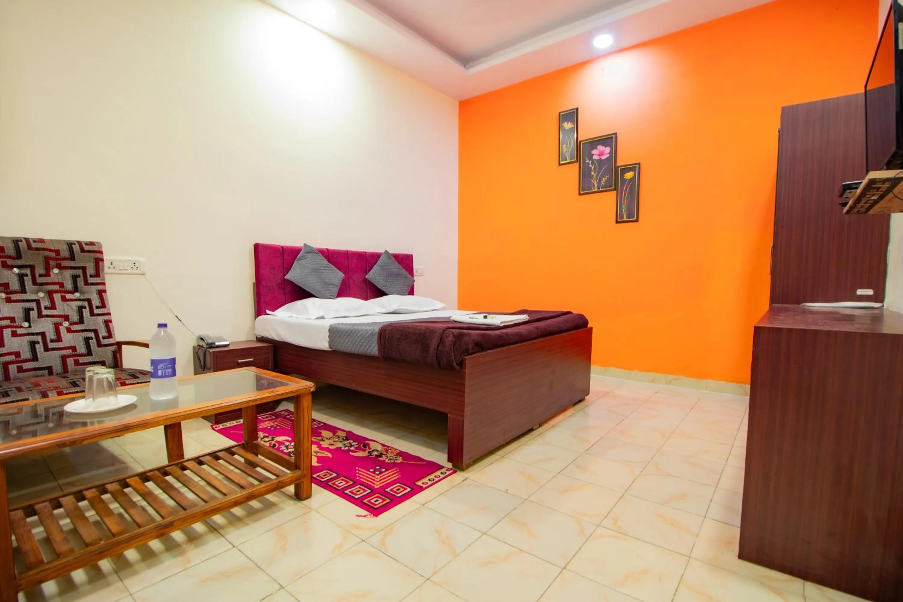 Bedroom, Bed in Hotel Ashirwad