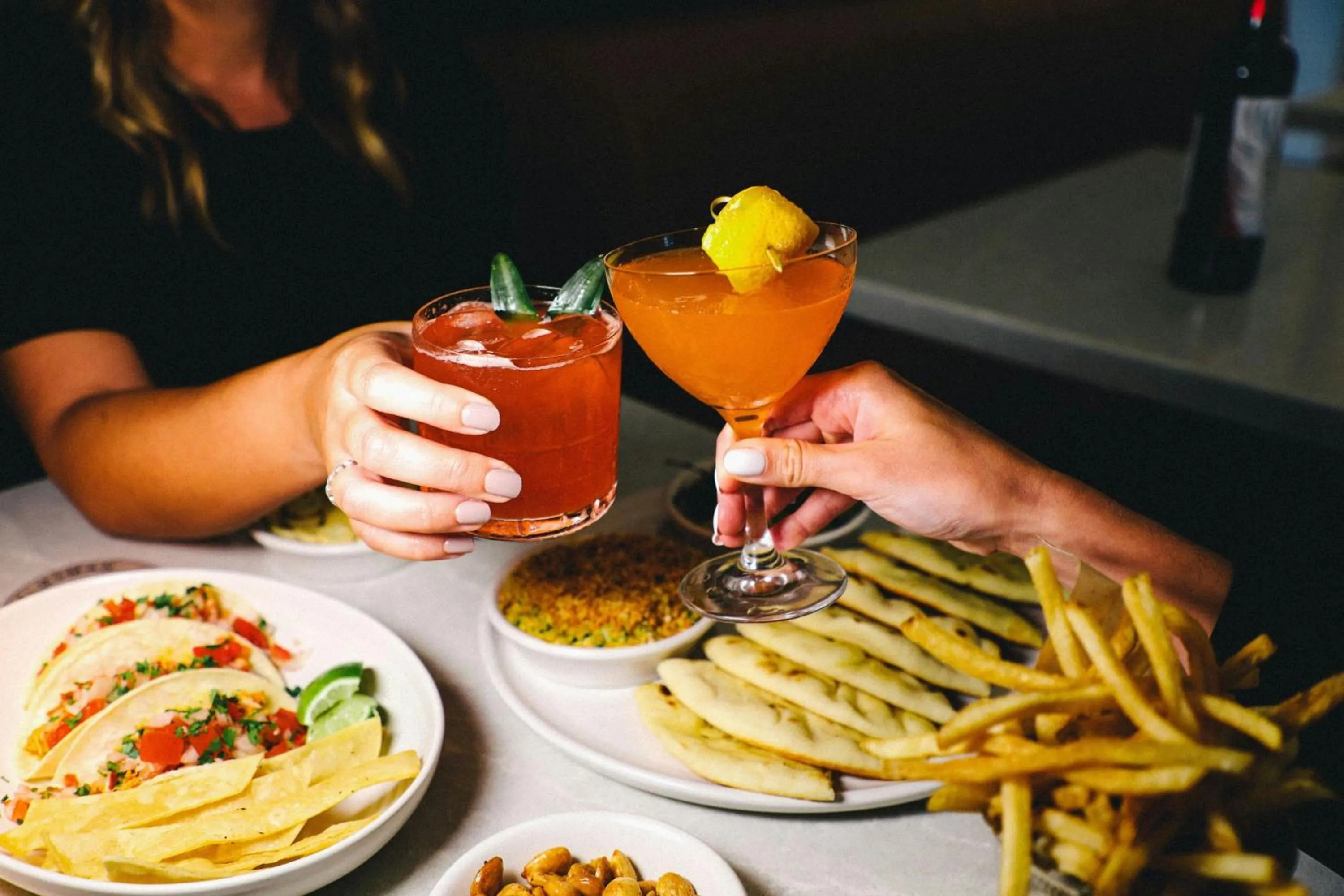 Lounge or bar in Mystic Marriott Hotel and Spa