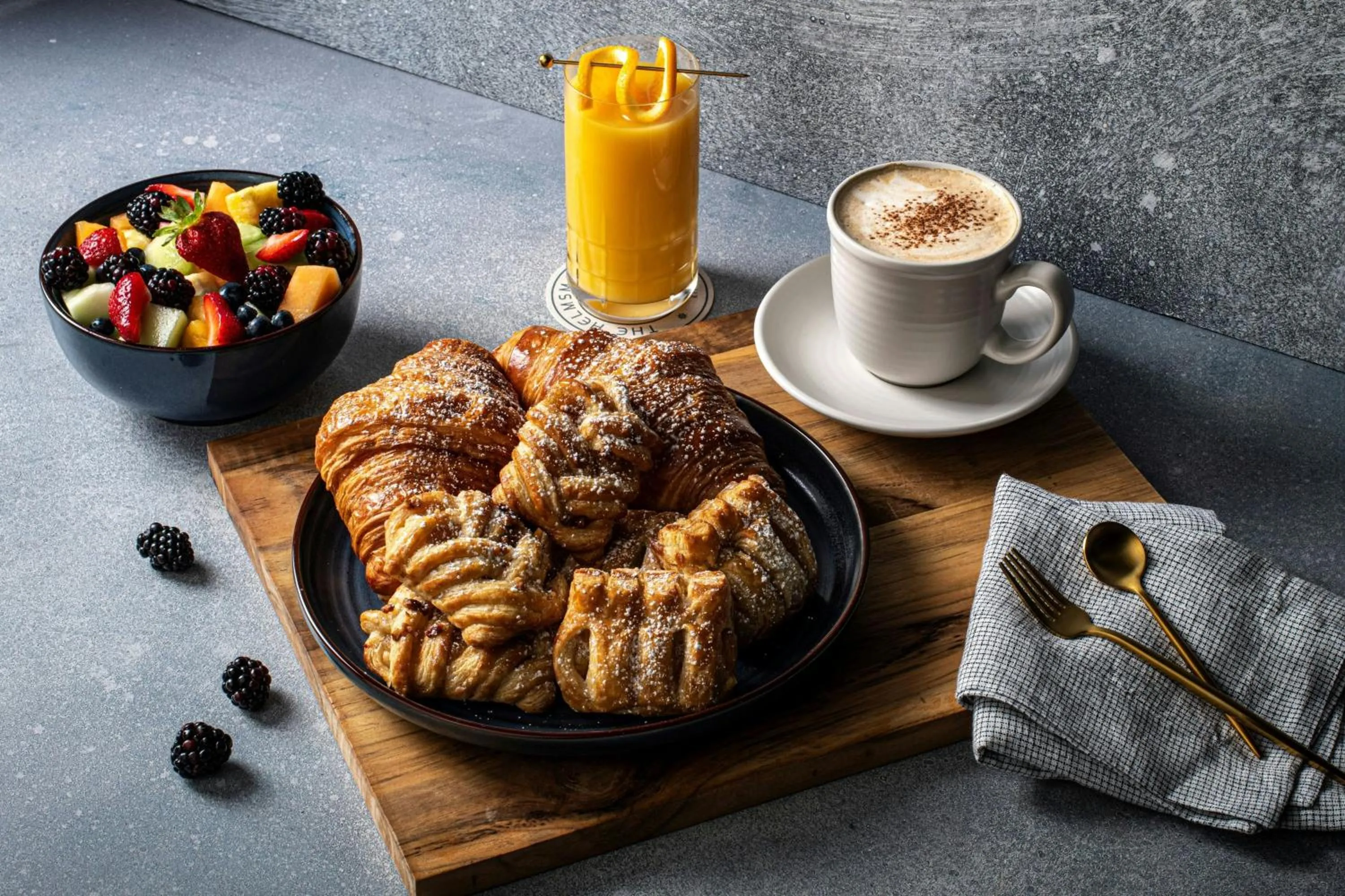 Restaurant/places to eat in Mystic Marriott Hotel and Spa