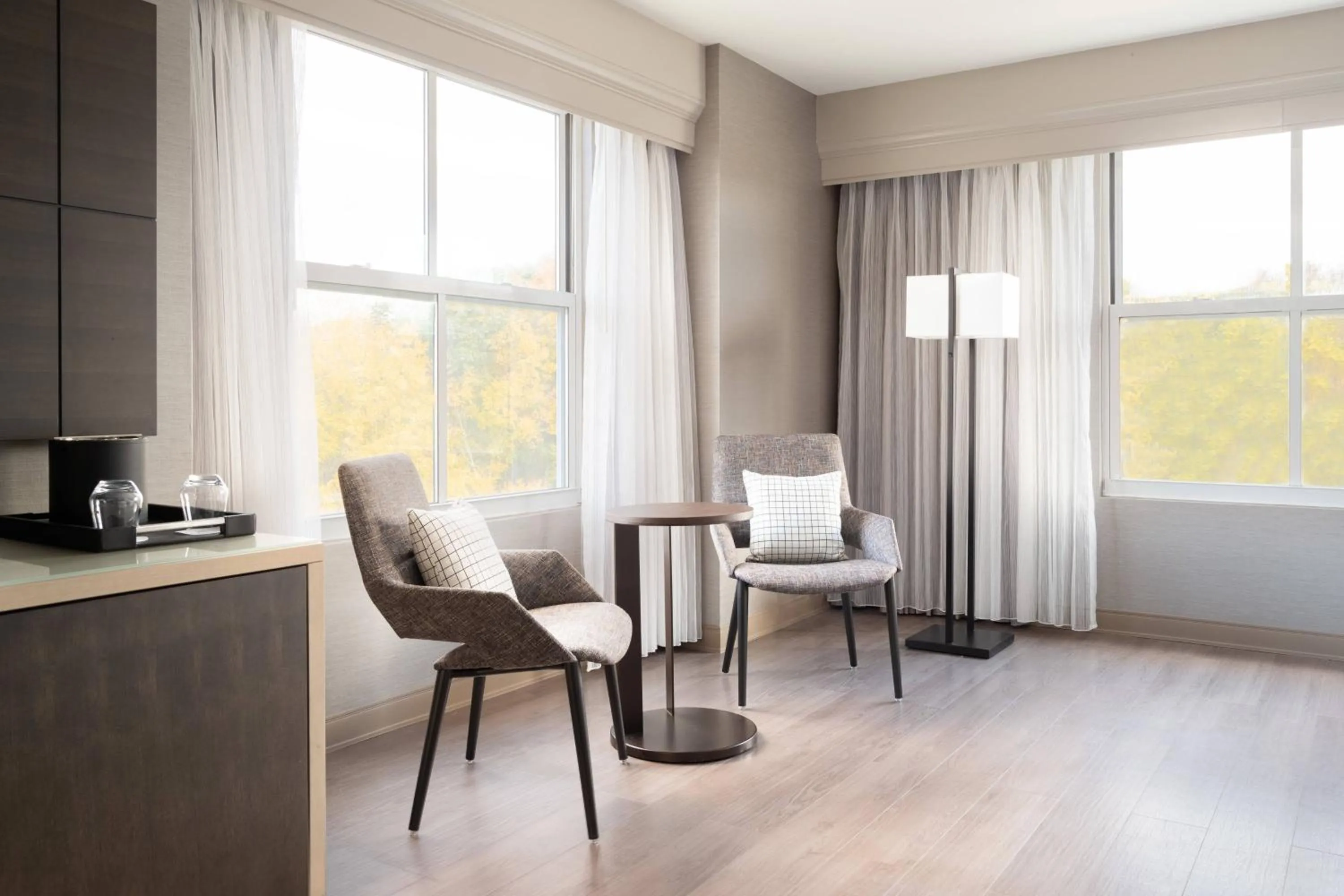 Photo of the whole room in Mystic Marriott Hotel and Spa