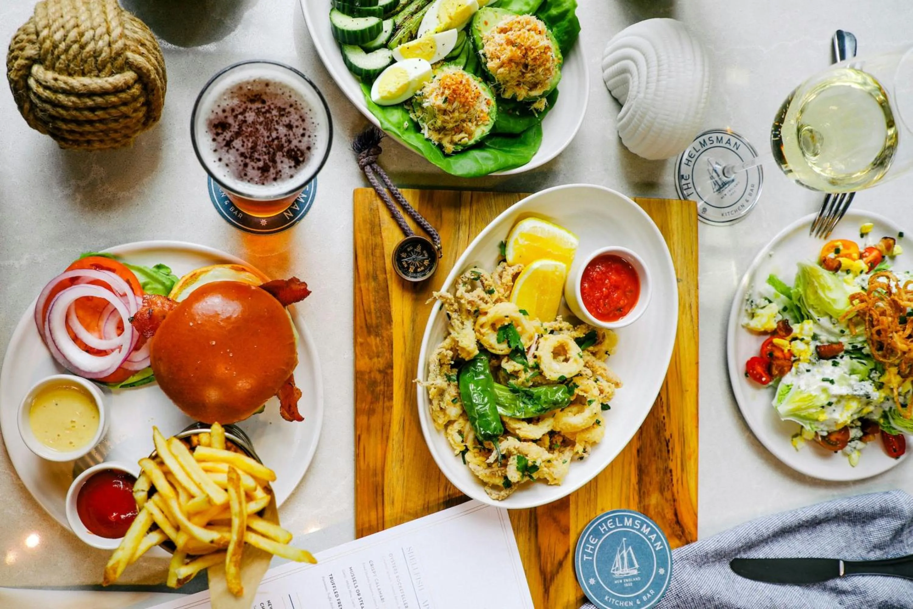 Lounge or bar in Mystic Marriott Hotel and Spa