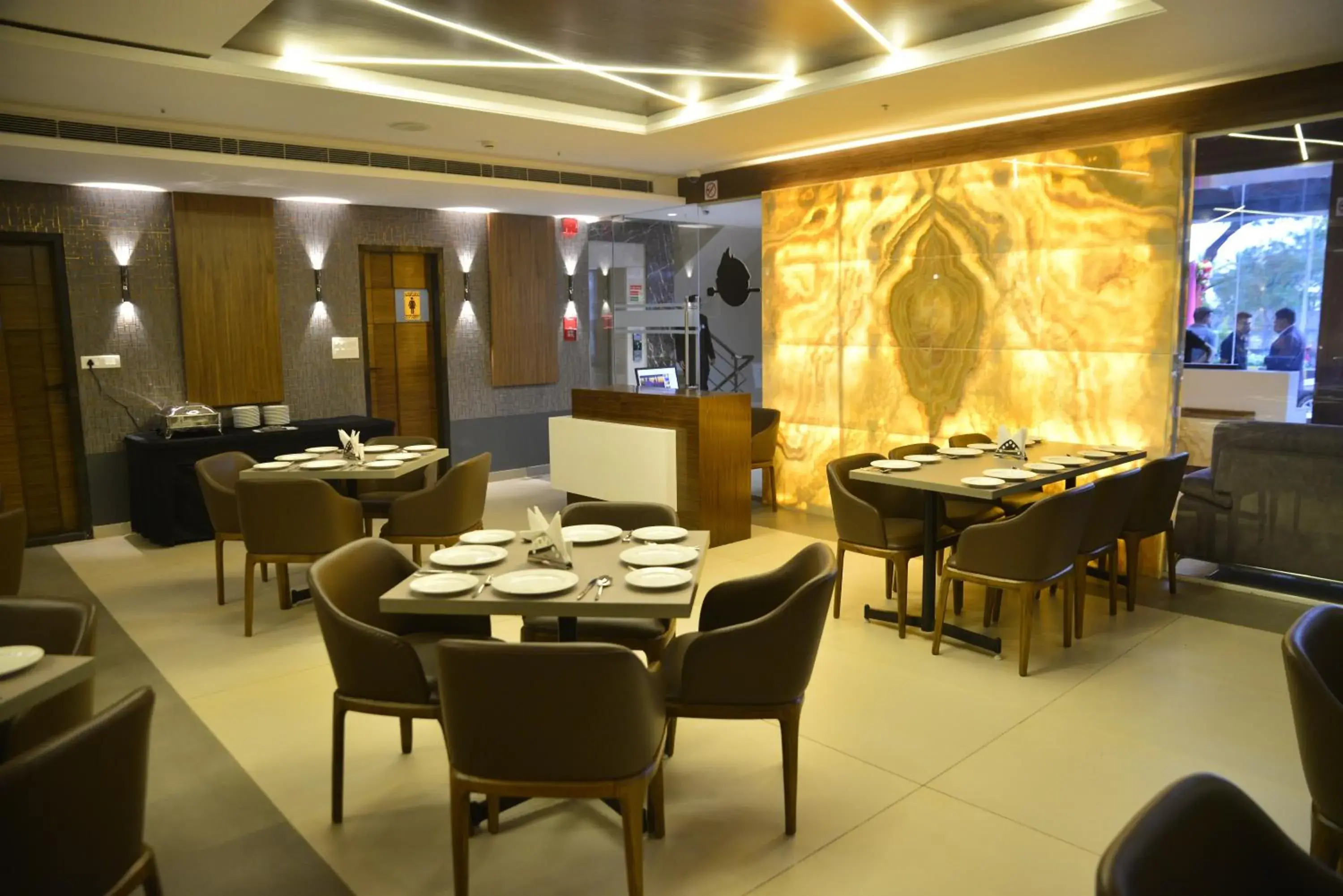 Restaurant/places to eat in CENTRAL A BOUTIQUE HOTEL Restaurant/places to eat in CENTRAL A BOUTIQUE HOTEL