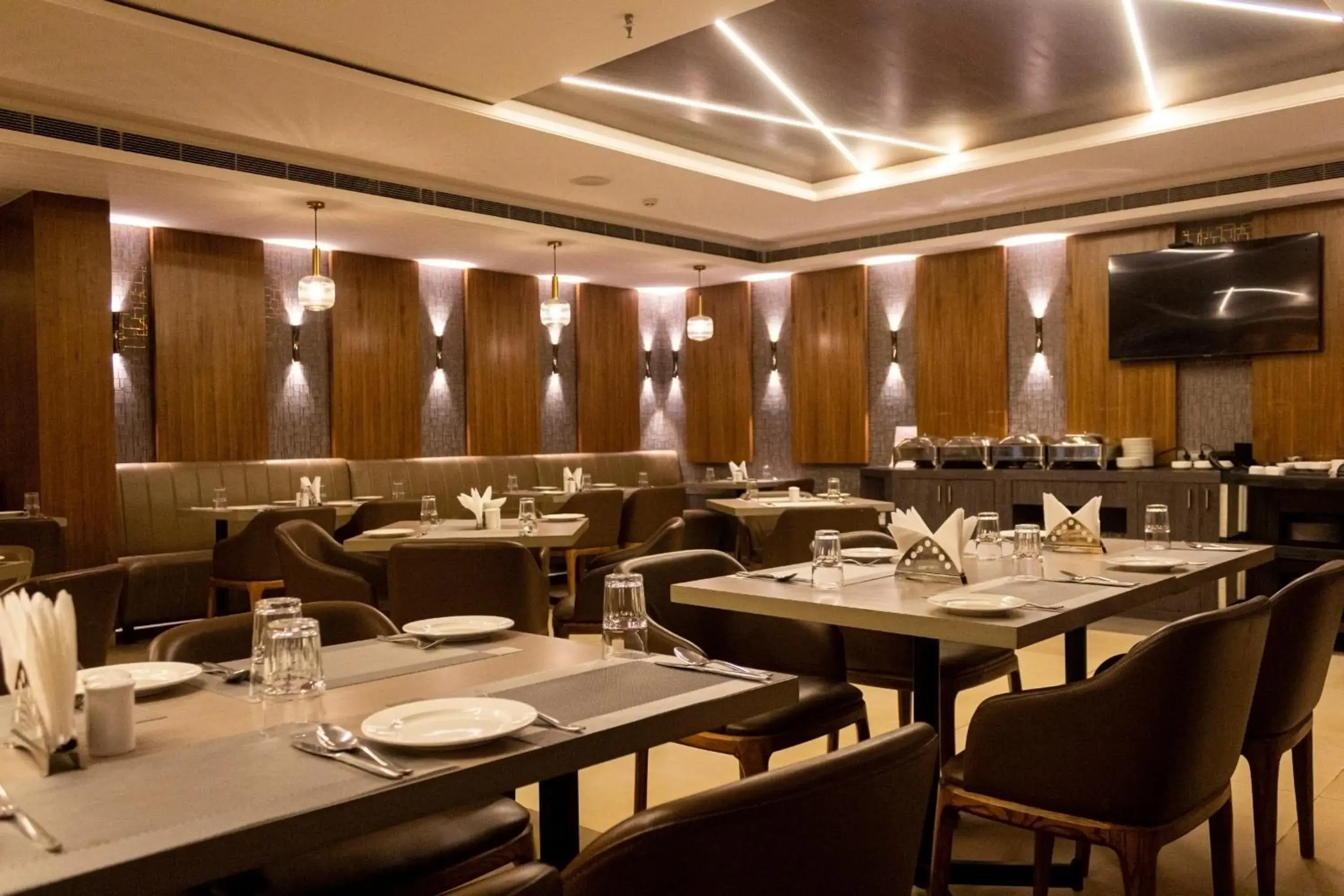 Restaurant/places to eat in CENTRAL A BOUTIQUE HOTEL Restaurant/places to eat in CENTRAL A BOUTIQUE HOTEL