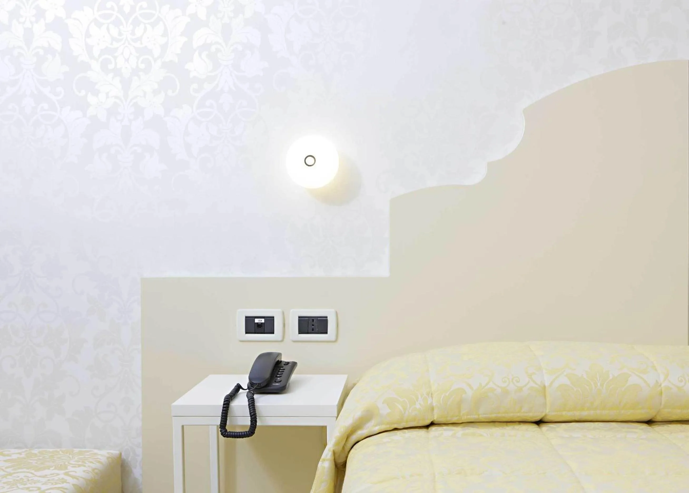 Bedroom, Bed in Hotel Adriatico