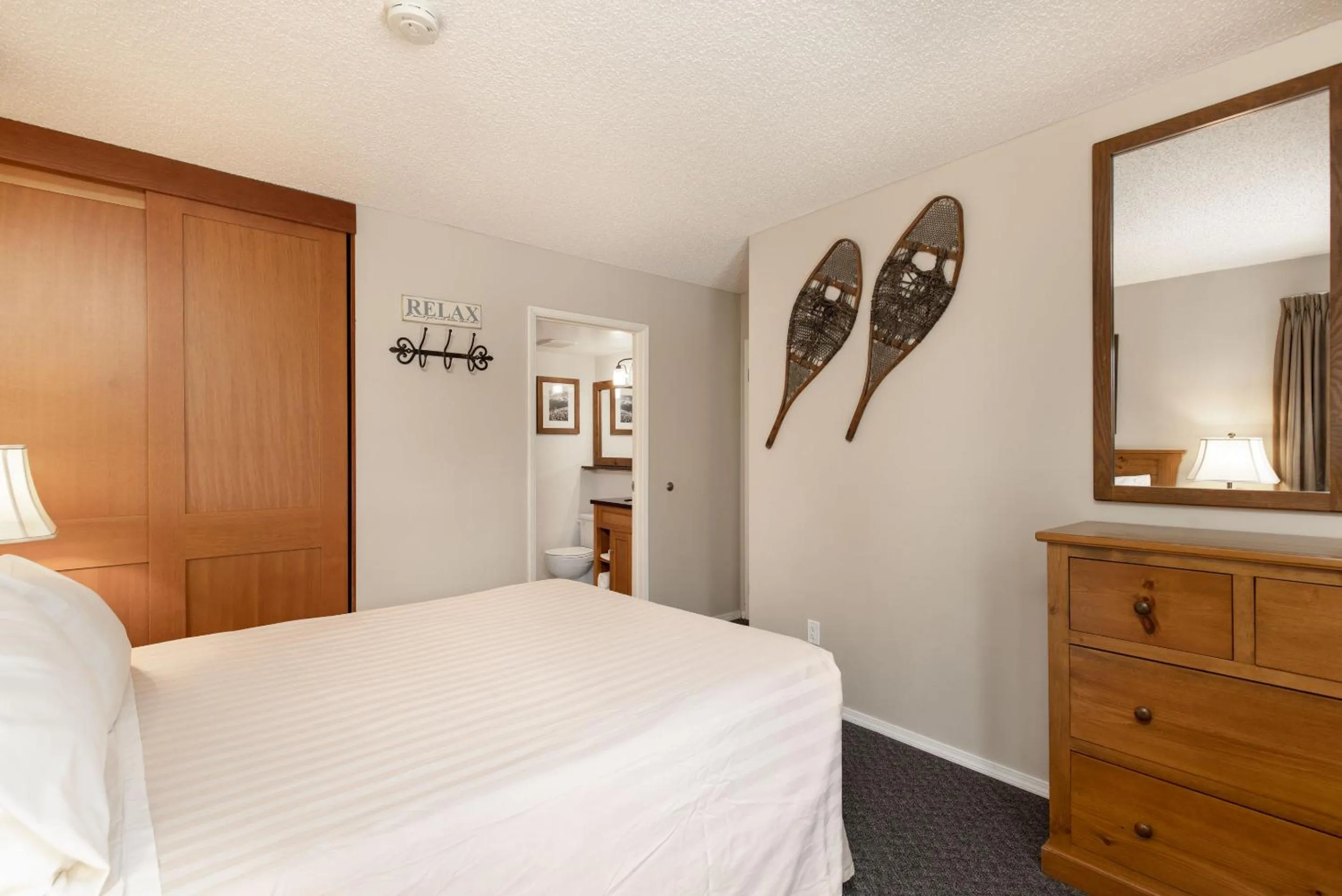 Bed in Tantalus Resort Lodge