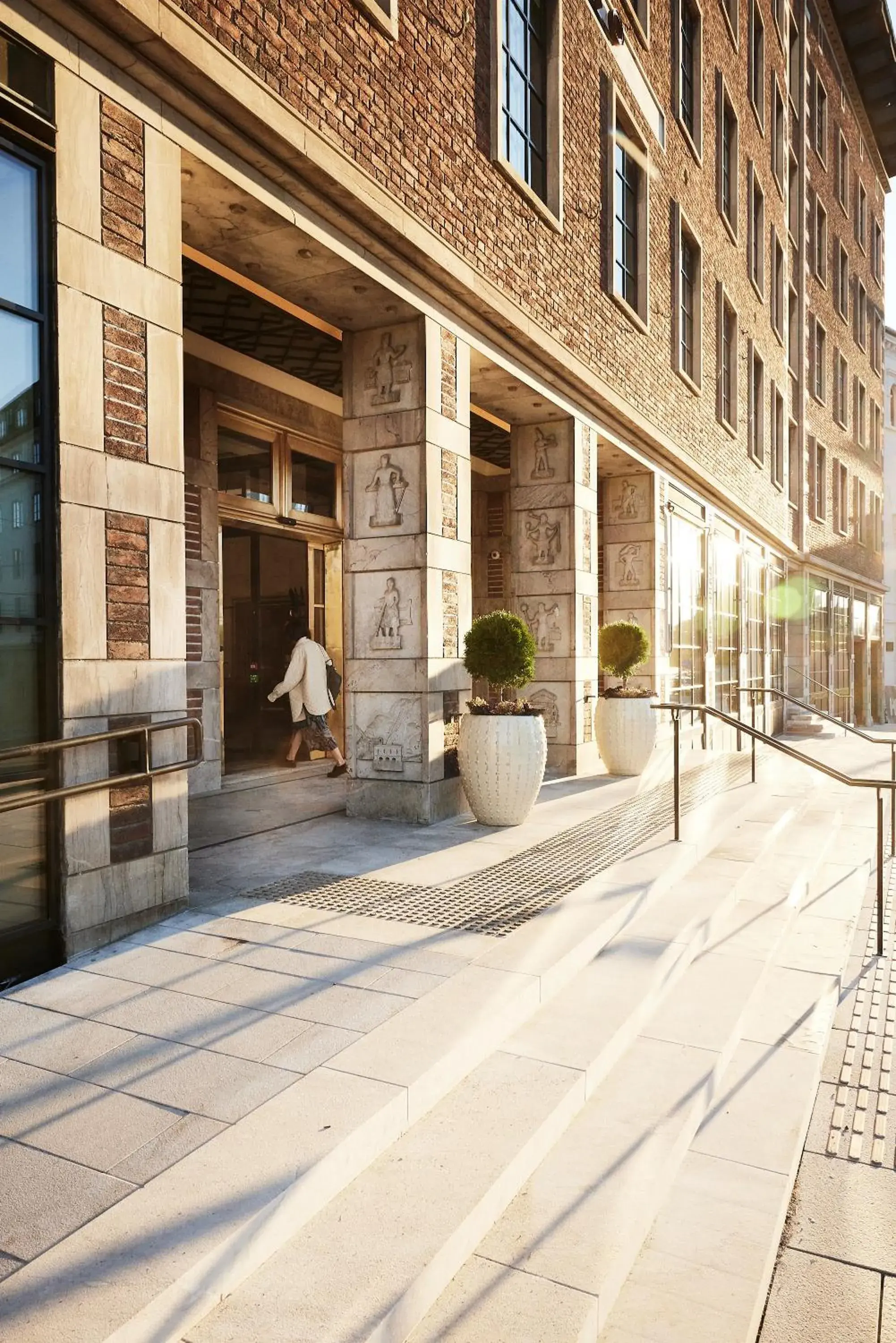 Property building in Sommerro Property building in Sommerro