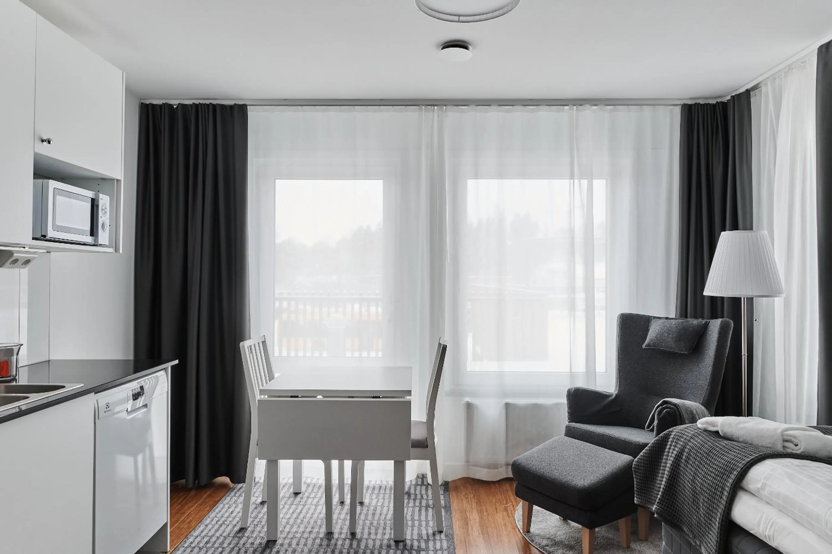 Property building in Continental Apartment Hotel Knivsta
