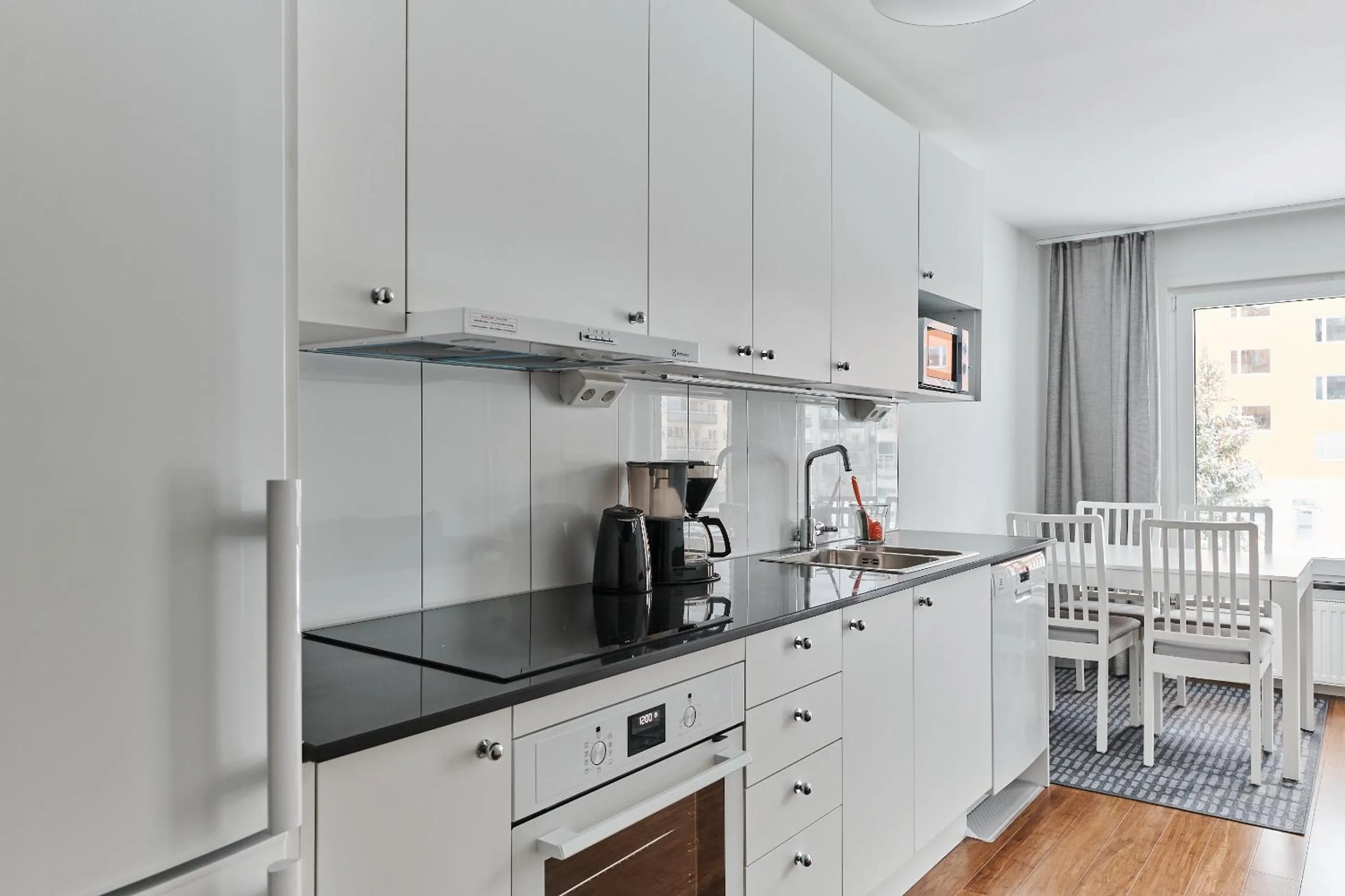 Property building in Continental Apartment Hotel Knivsta