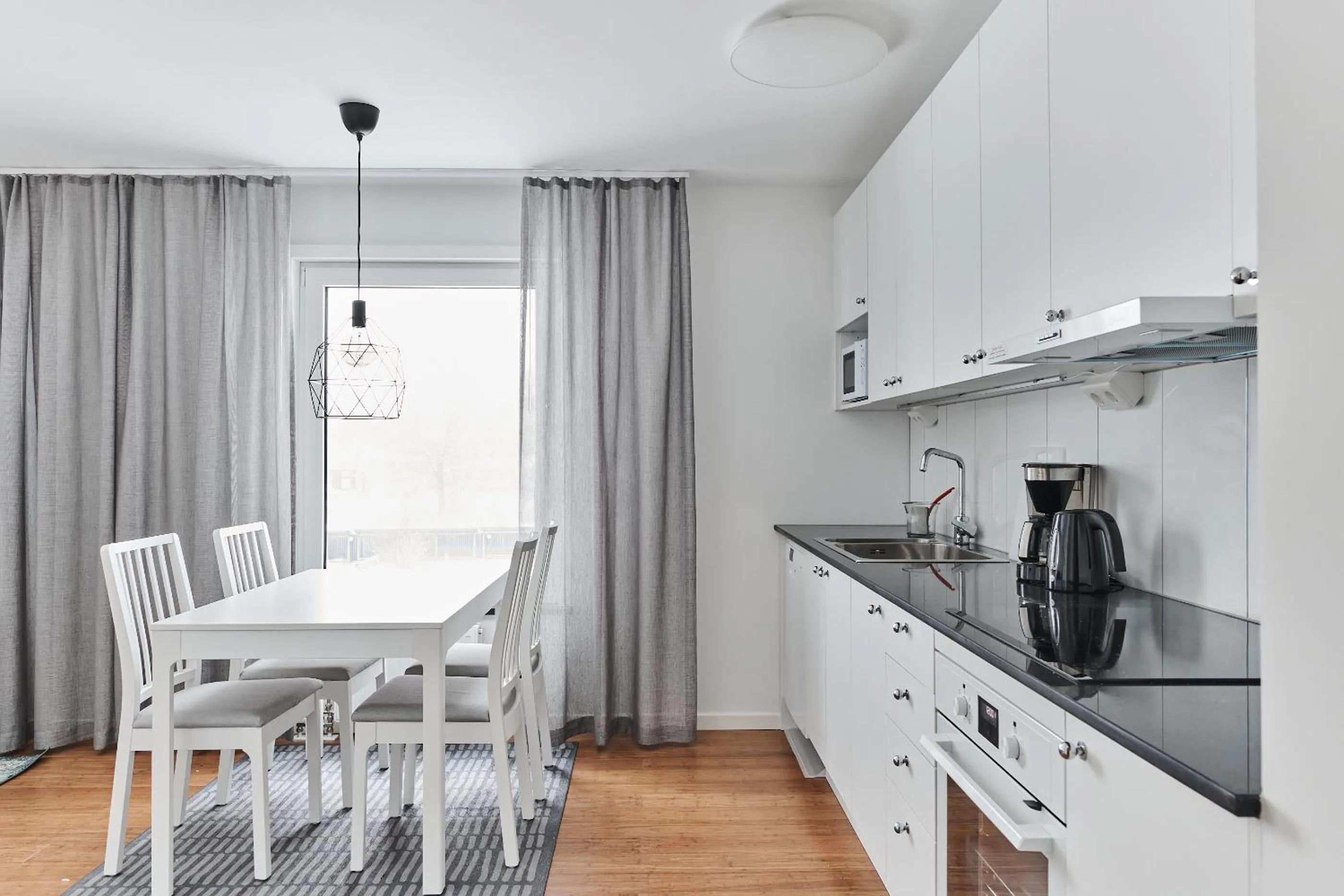 Property building in Continental Apartment Hotel Knivsta