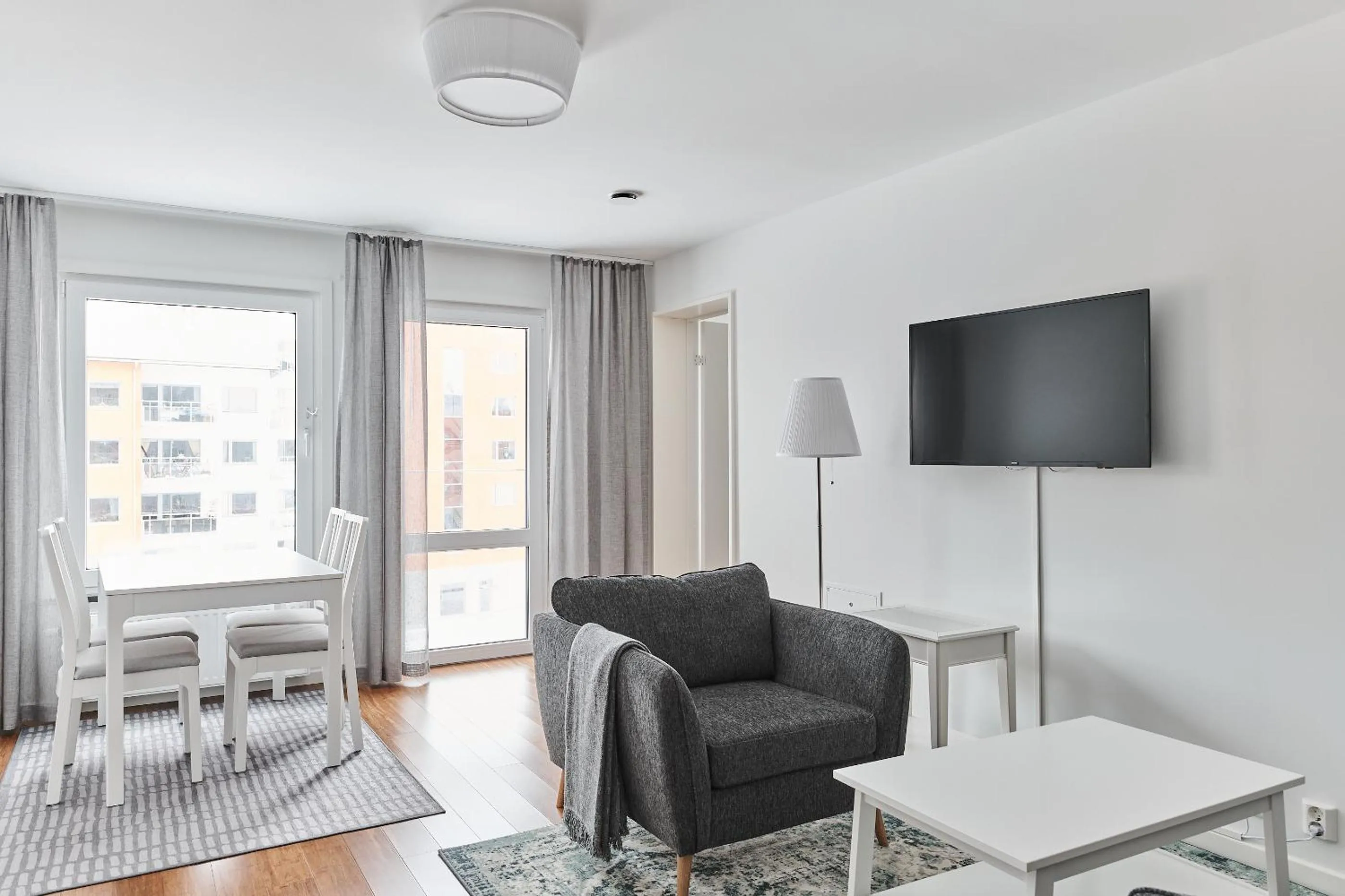 TV and multimedia in Continental Apartment Hotel Knivsta