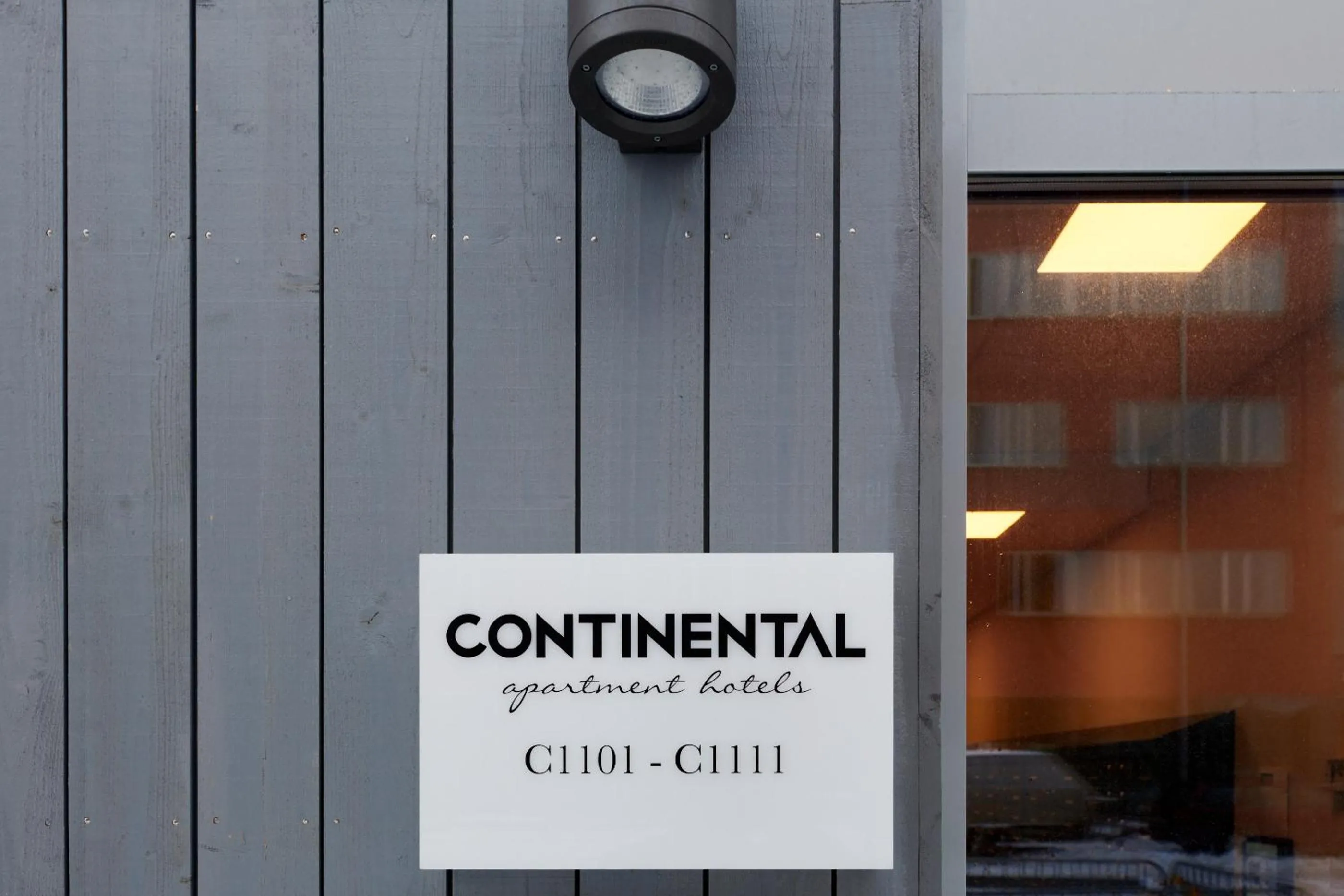 Property building in Continental Apartment Hotel Knivsta