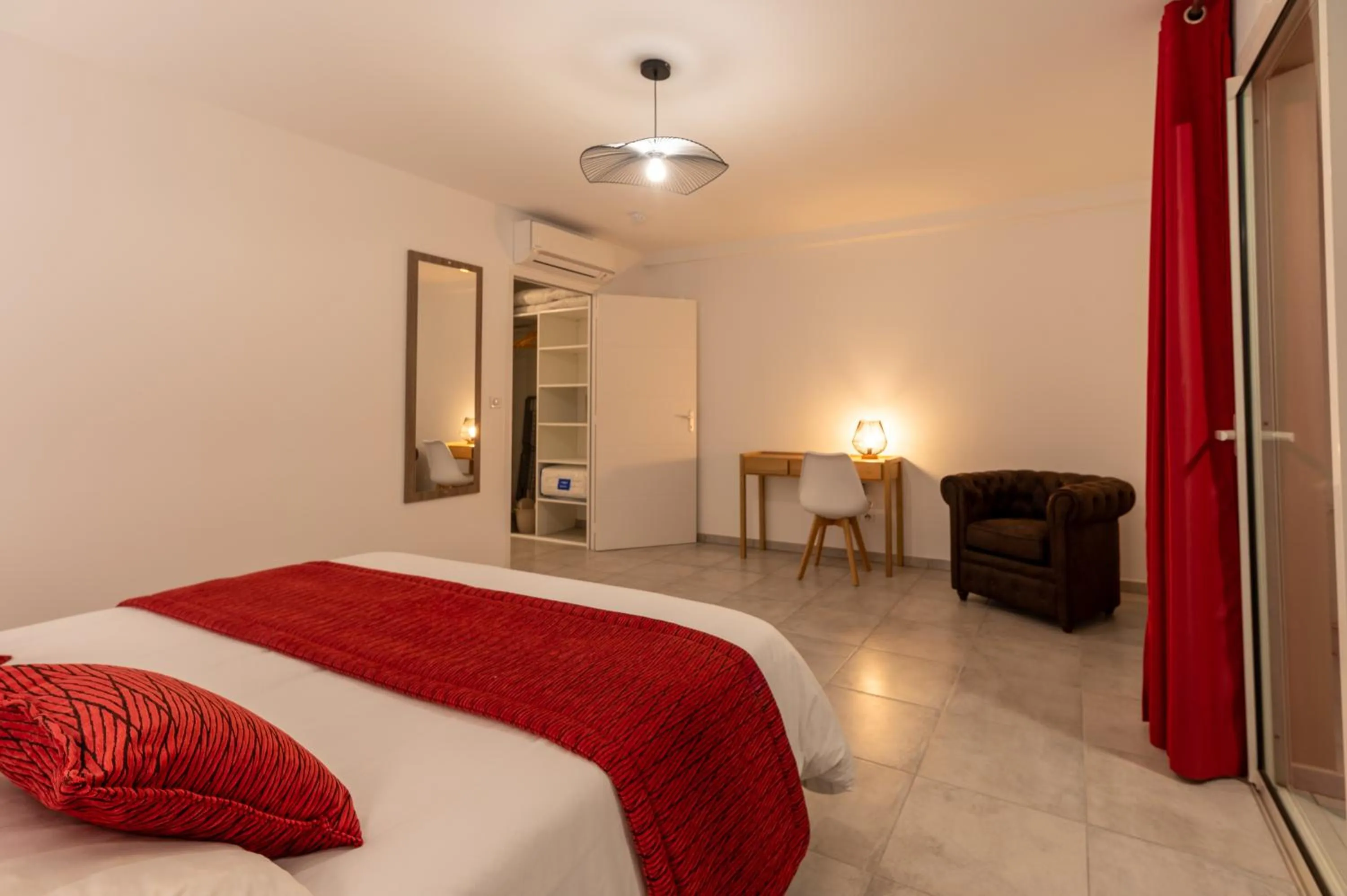 Bed in B&B HOME Fort-de-France Marina