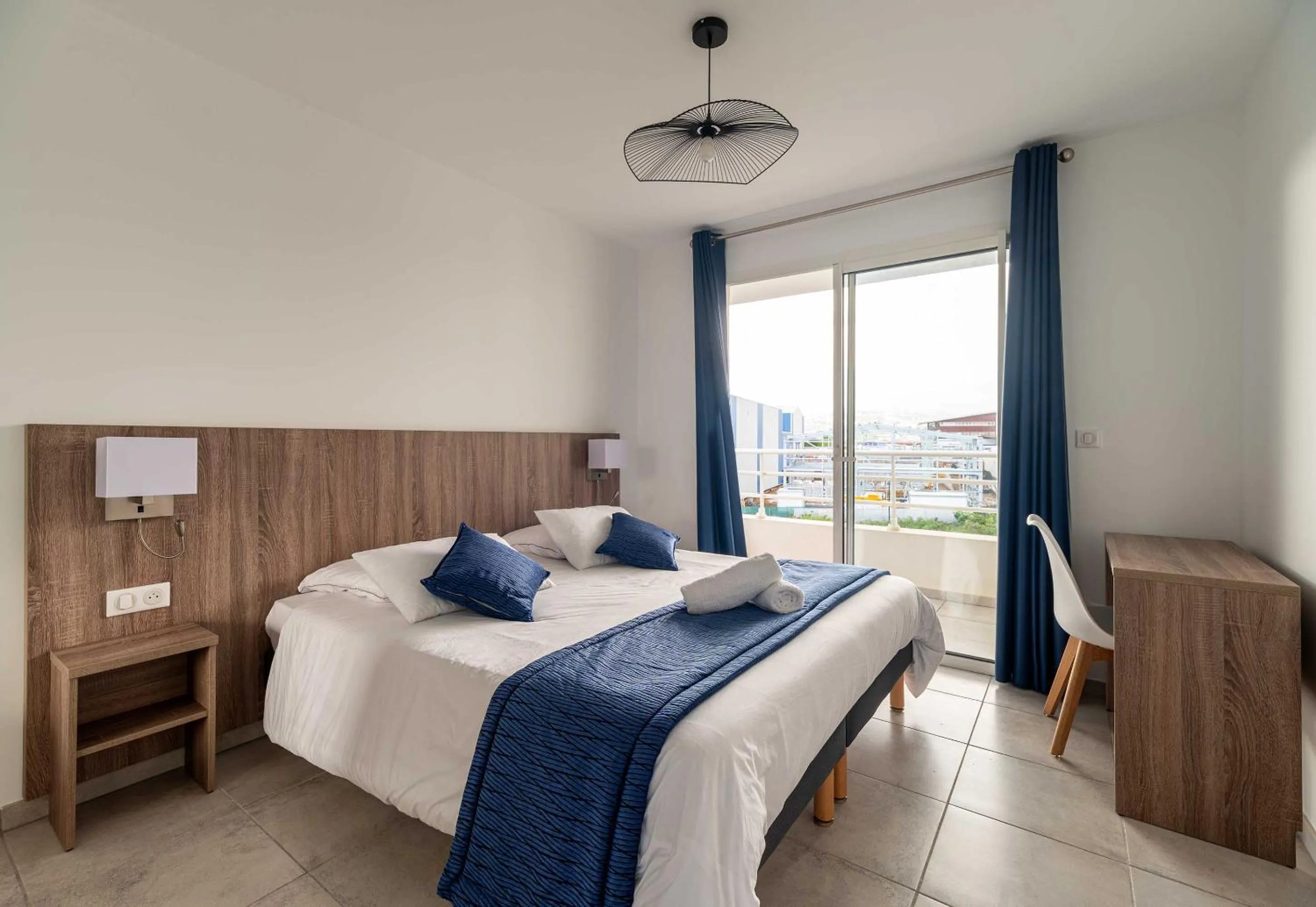 Bed in B&B HOME Fort-de-France Marina