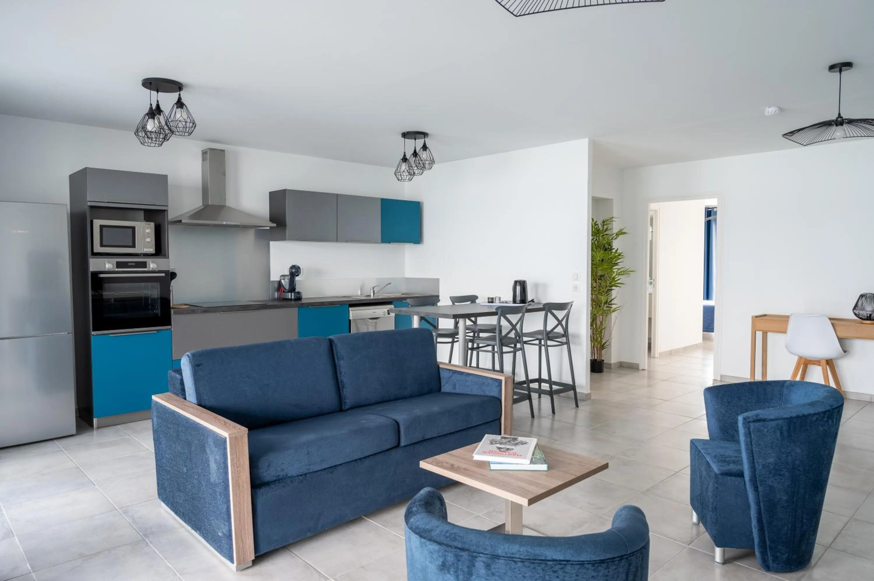 Kitchen or kitchenette in B&B HOME Fort-de-France Marina