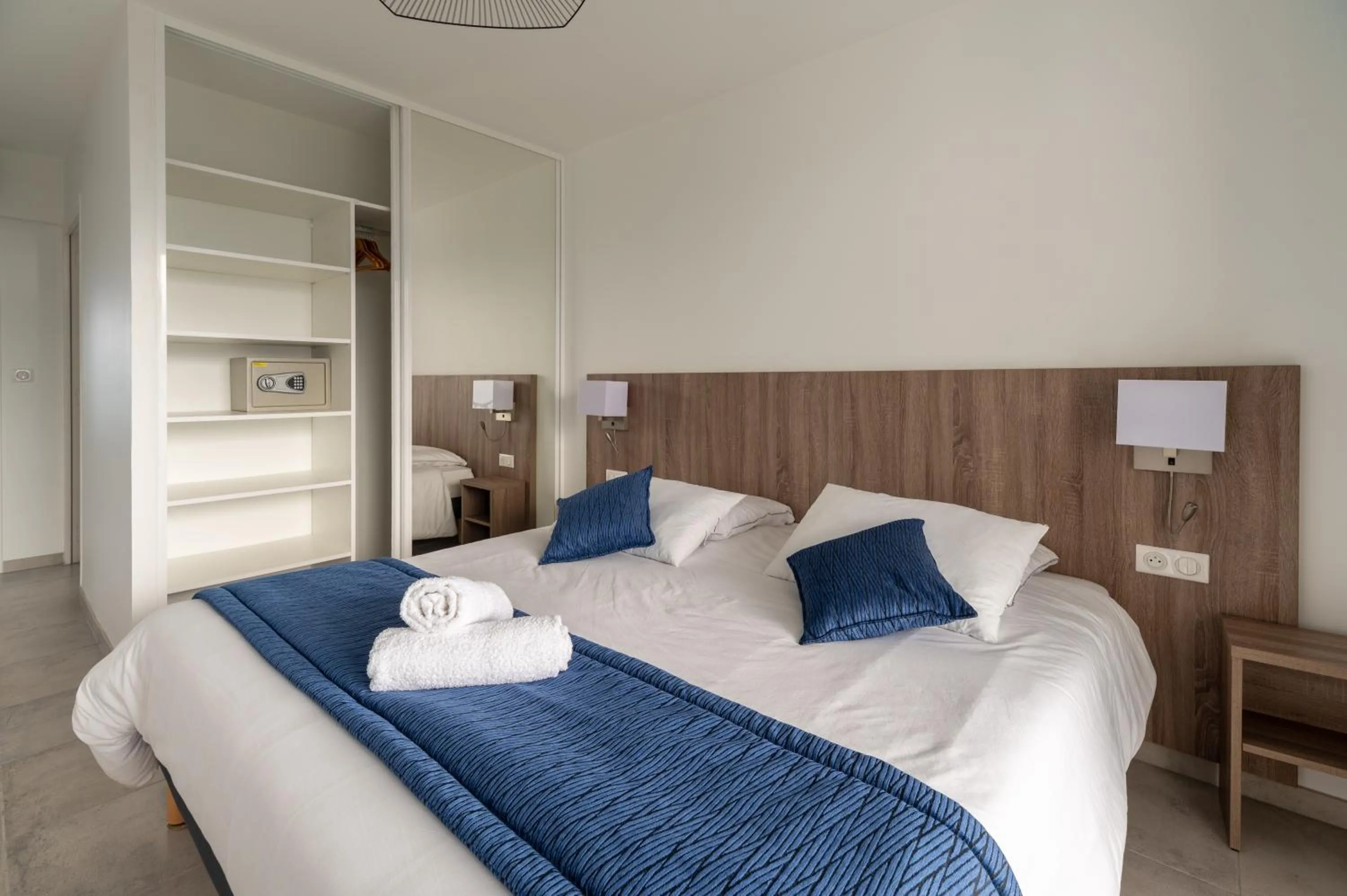 Bed in B&B HOME Fort-de-France Marina