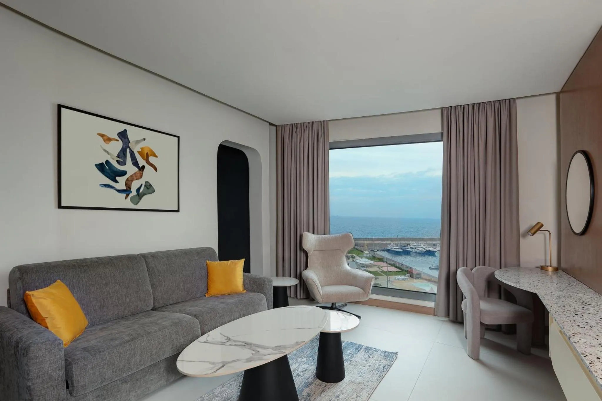 Photo of the whole room in voco Beirut Central District by IHG