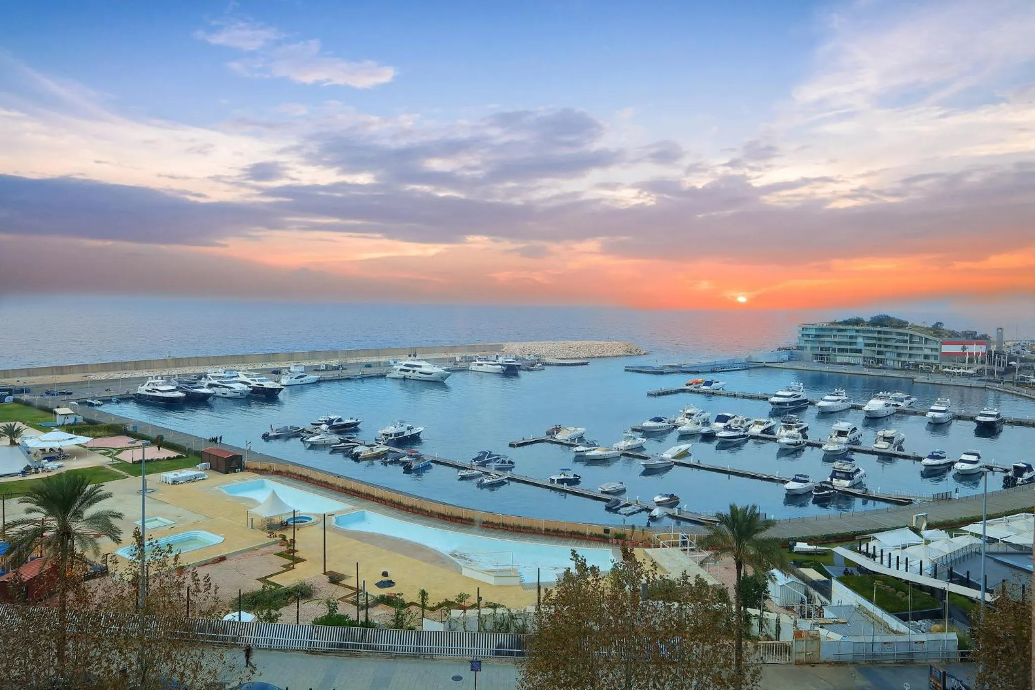 Photo of the whole room in voco Beirut Central District by IHG