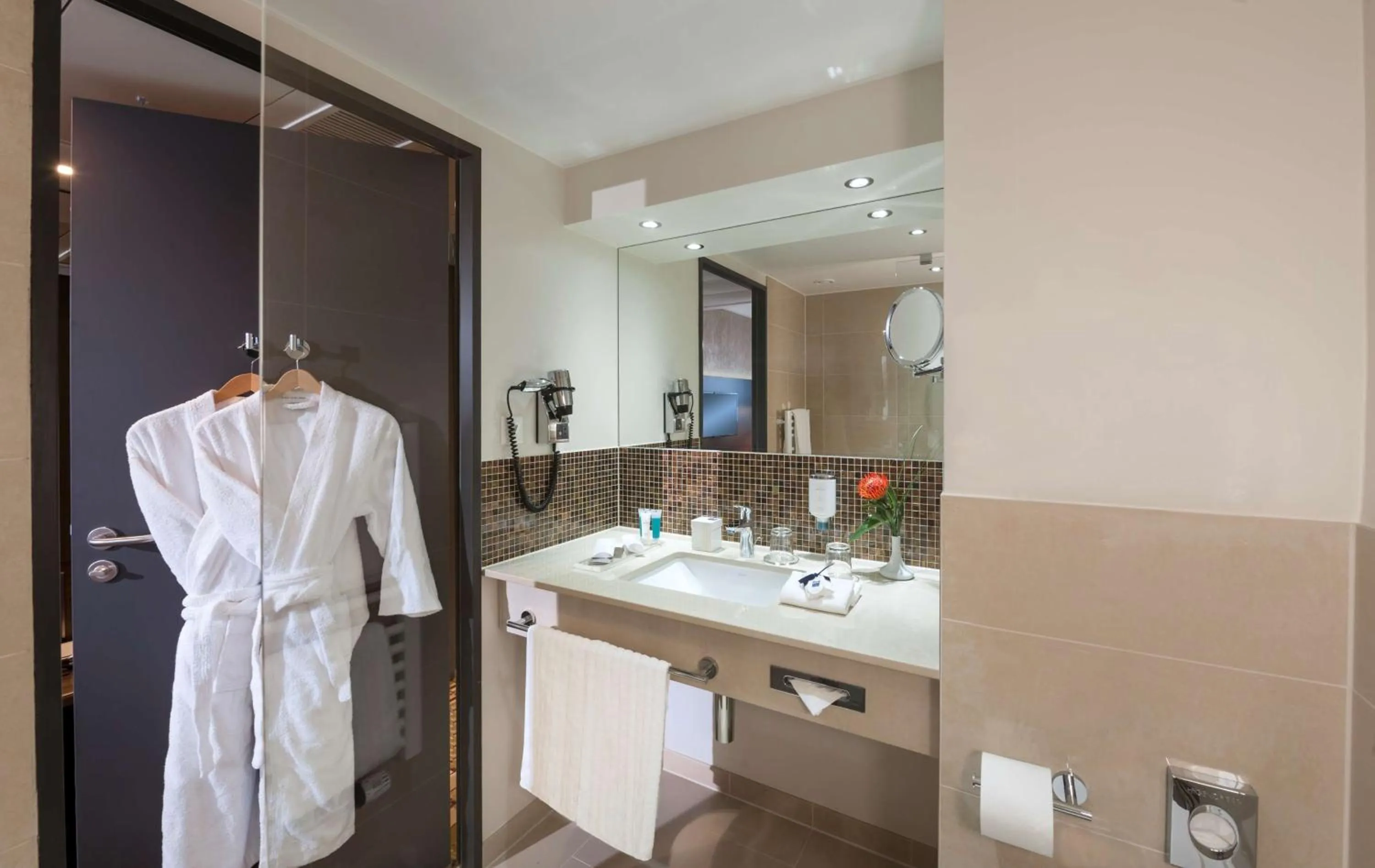 Bathroom in Dorint Airport-Hotel Zürich