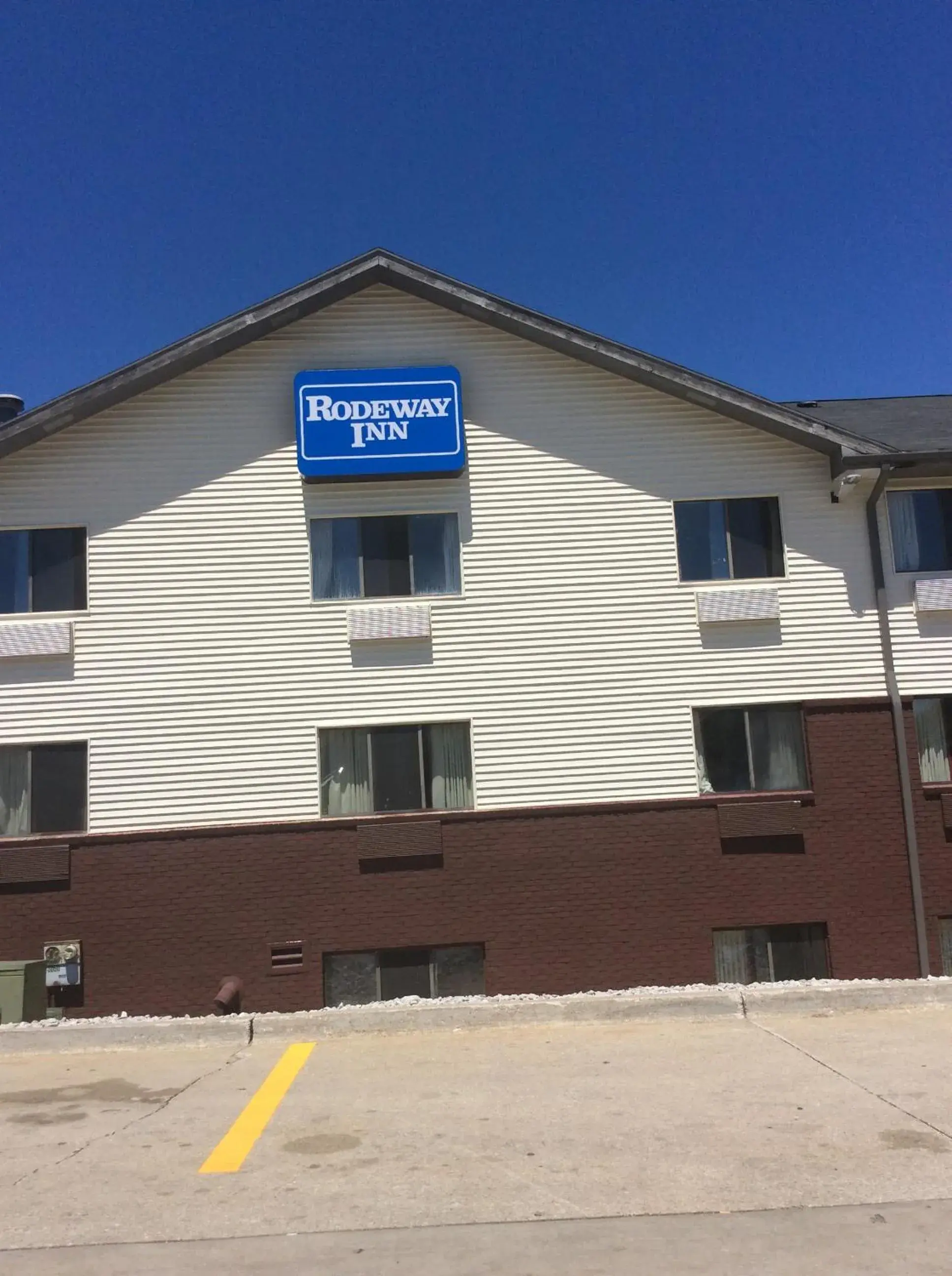 Facade/entrance in Rodeway Inn Facade/entrance in Rodeway Inn