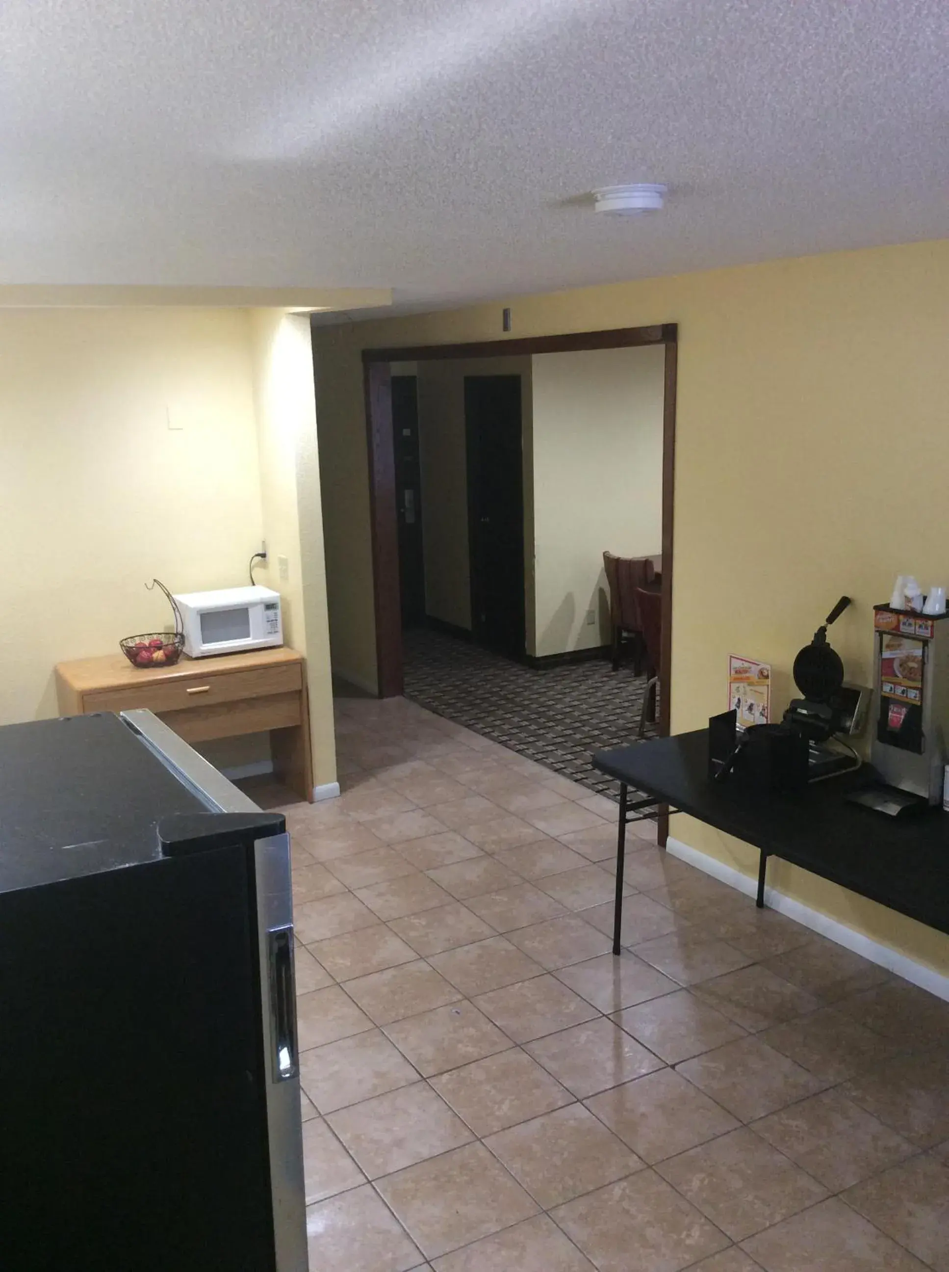 Breakfast in Rodeway Inn Breakfast in Rodeway Inn