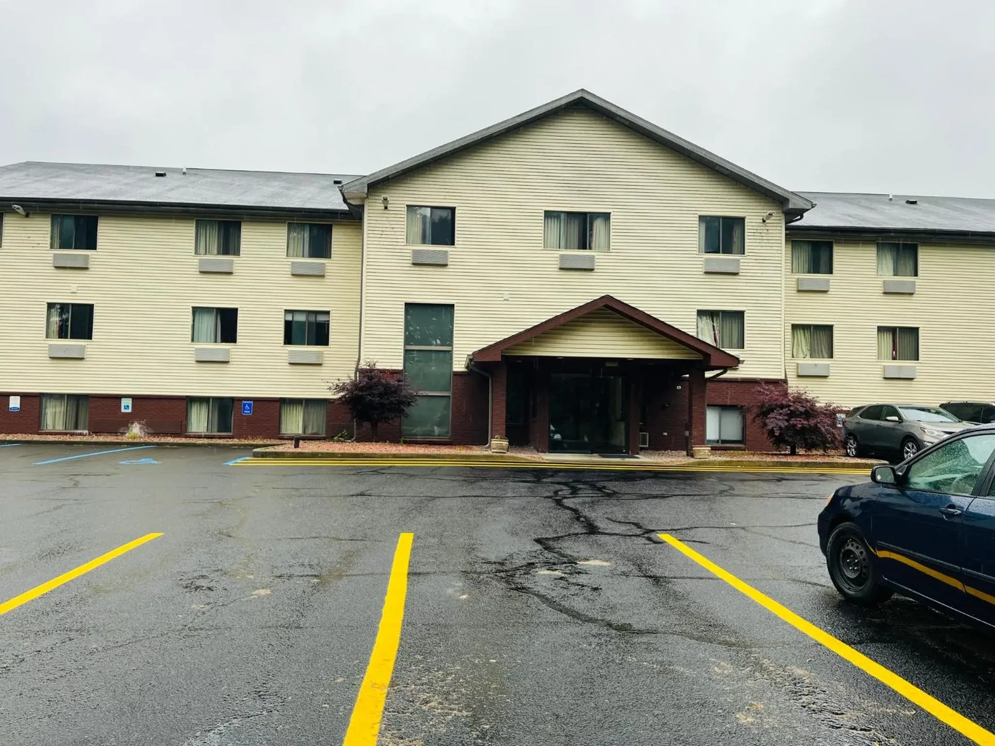 Property building in Rodeway Inn Property building in Rodeway Inn