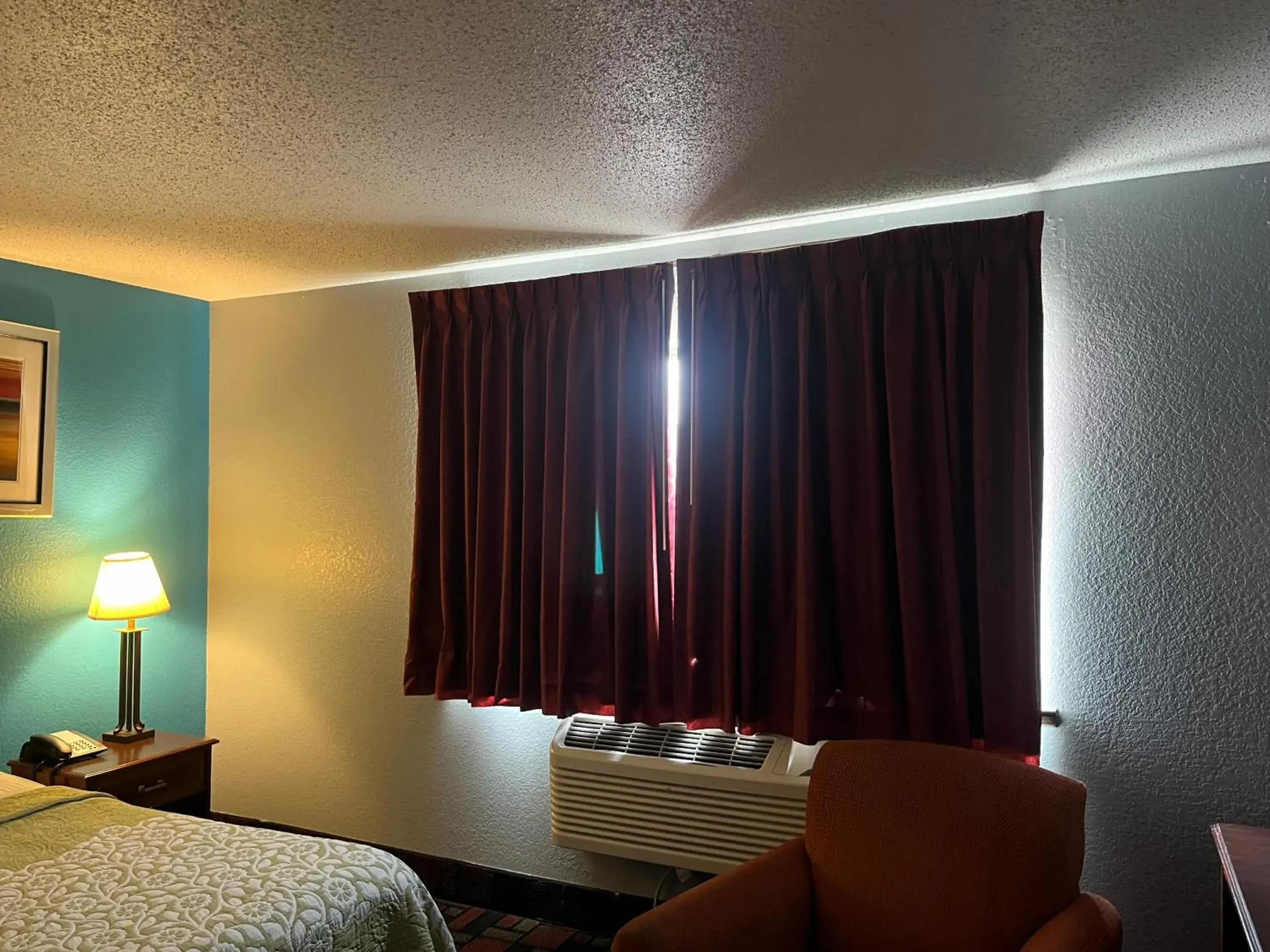 Photo of the whole room, Bed in Rodeway Inn Photo of the whole room, Bed in Rodeway Inn