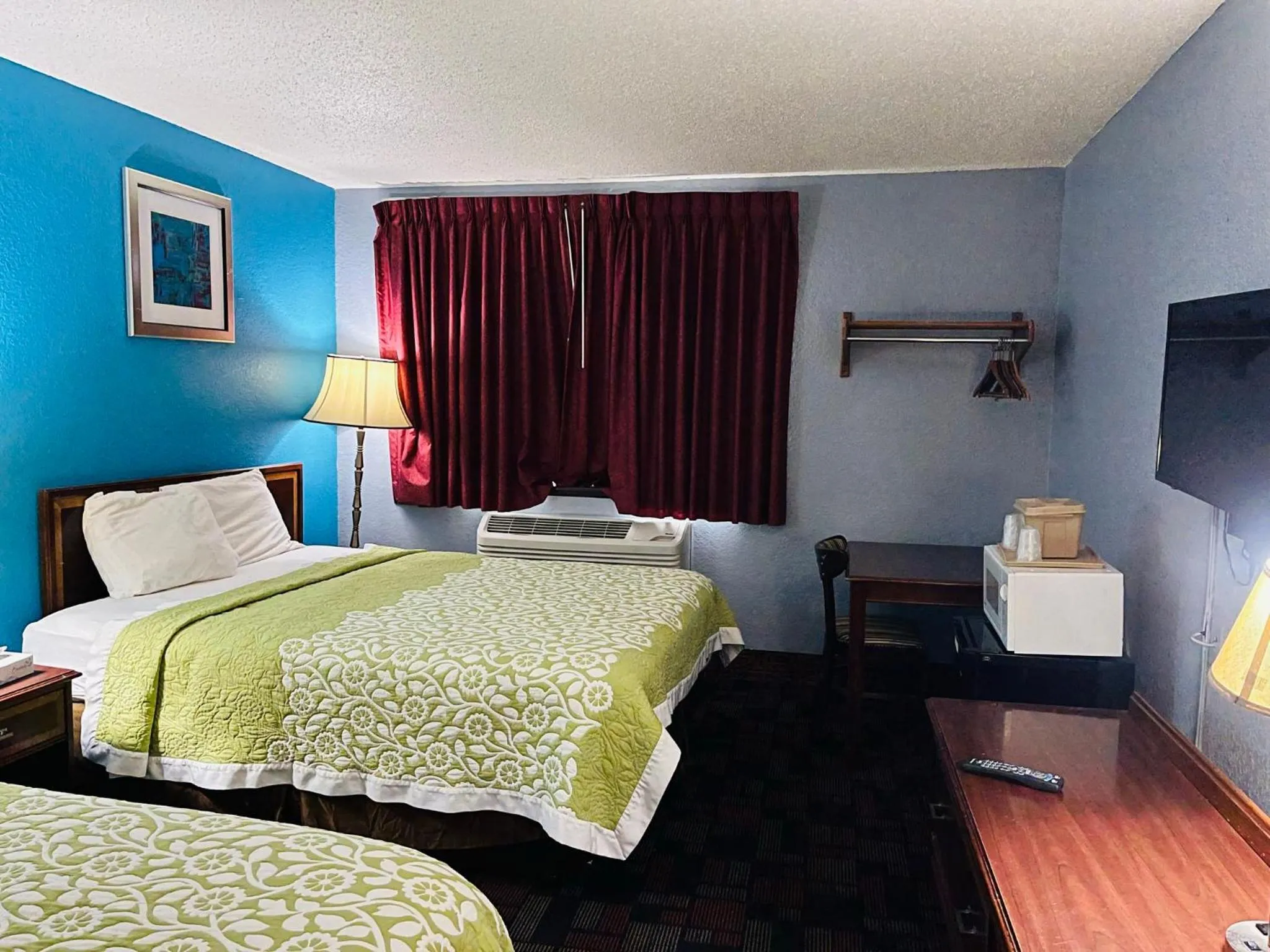 Photo of the whole room, Bed in Rodeway Inn Whitehall