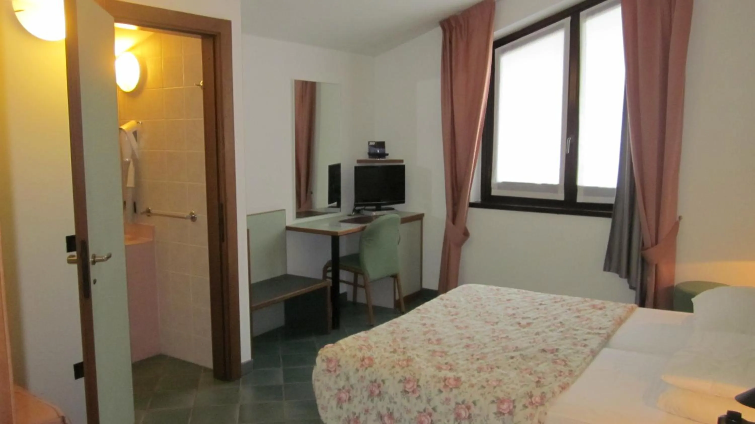 Bed in Hotel Pagnani